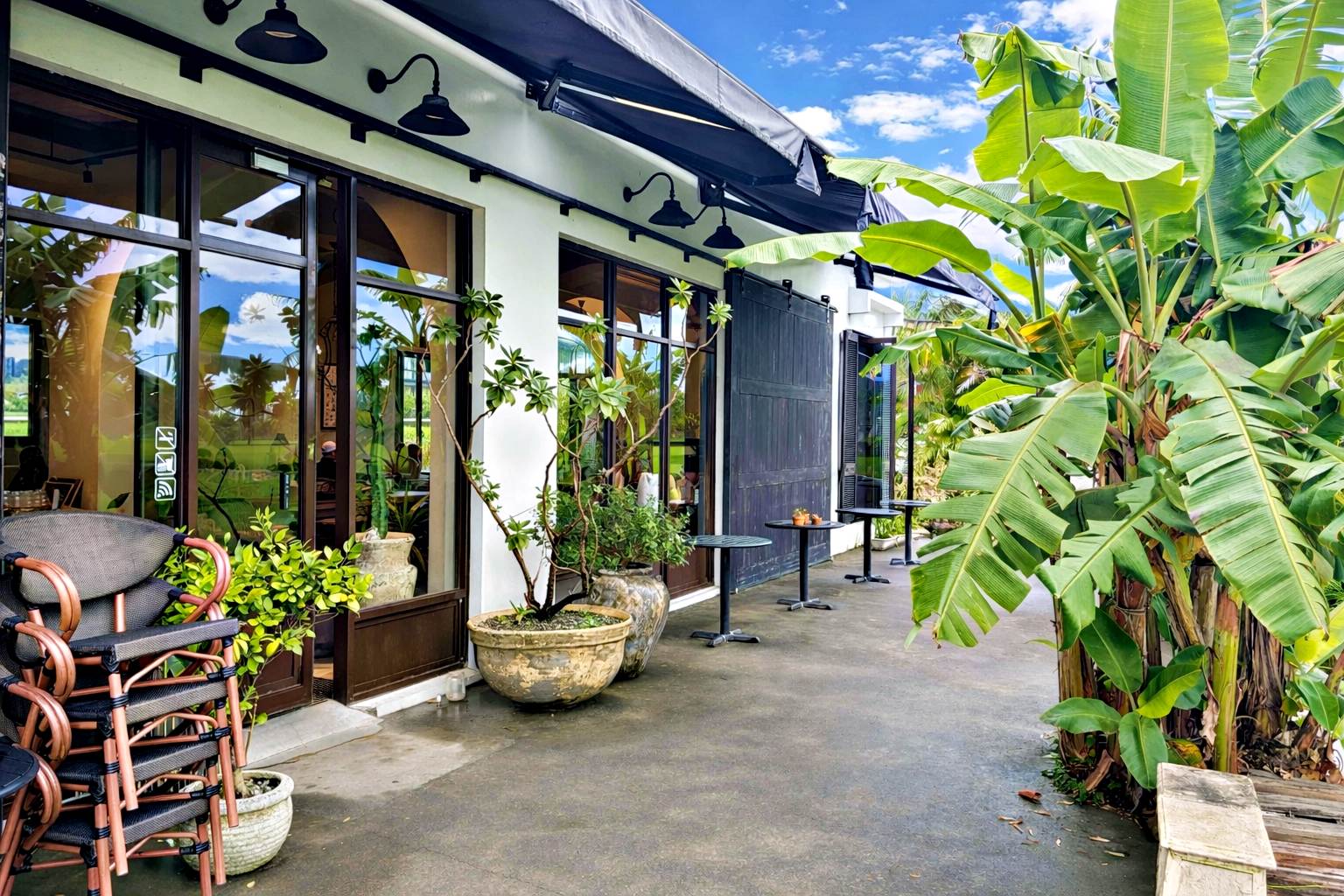 【礁溪美食】蒔花 DailyBlossom Cafe & More，超美純白建築不限時景觀下午茶推薦推薦(菜單) @趙先生吃飯