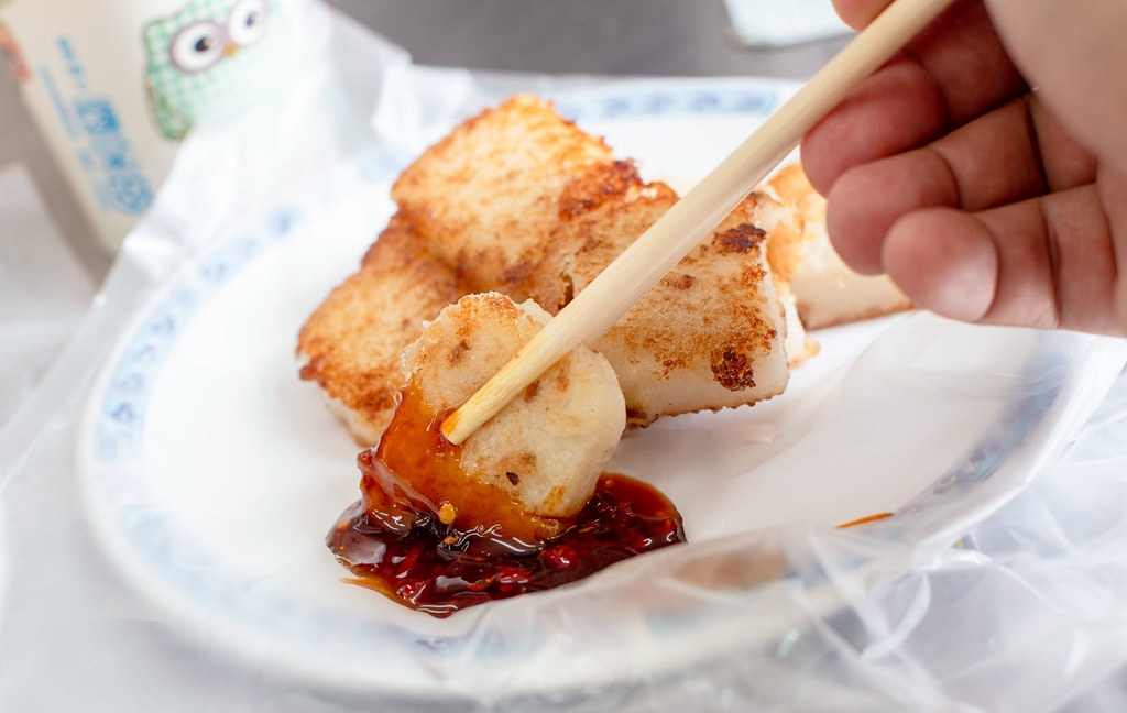 【三重菜寮美食】上海蛋餅豆漿大王，在地排隊老店，手工現桿厚實餅皮清爽不油膩推薦(菜單) @趙先生吃飯