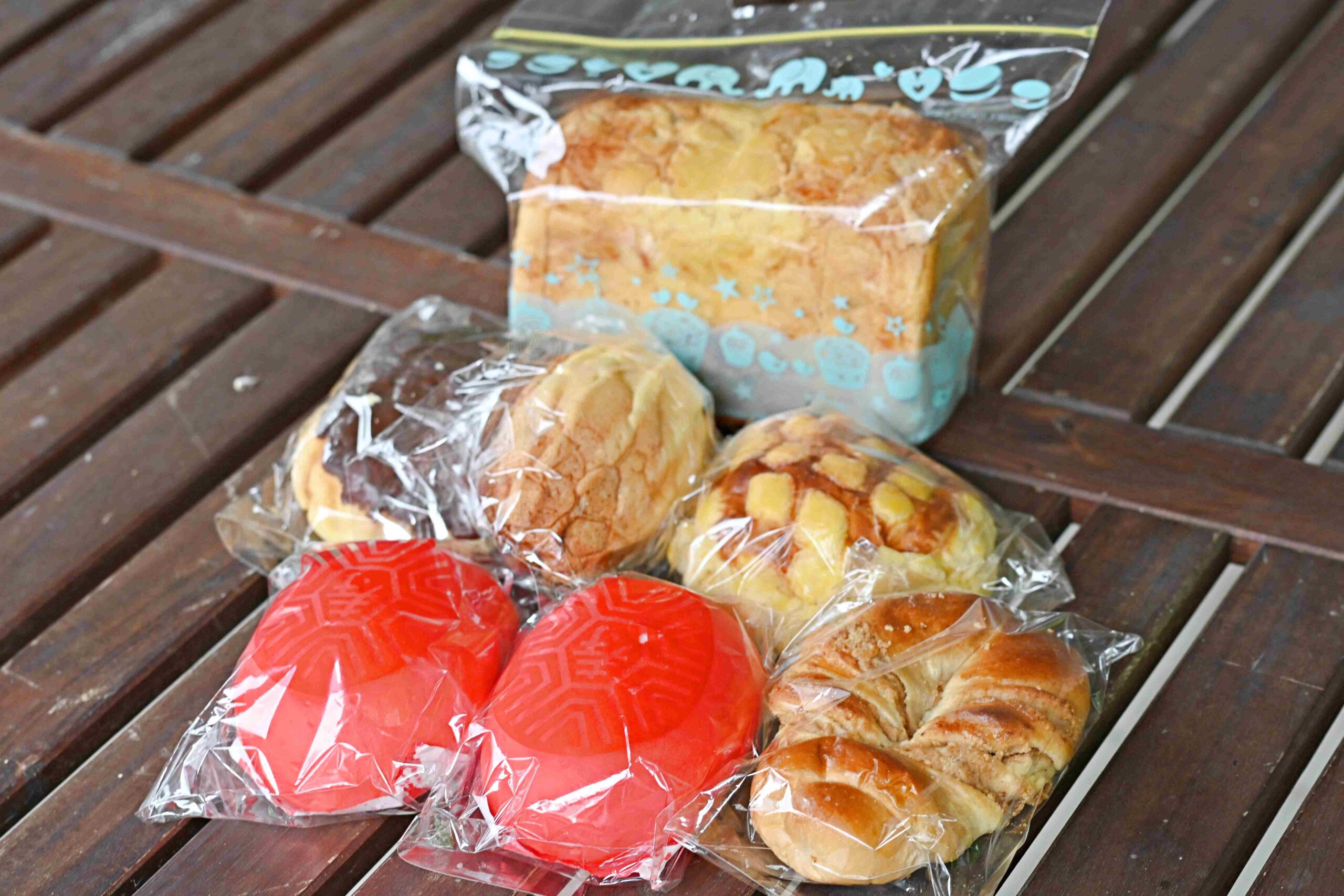 【坪林美食】心心麵包店，隱藏老街的傳統古早味吐司，必買超重芋泥吐司、麵包推薦(菜單) @趙先生吃飯