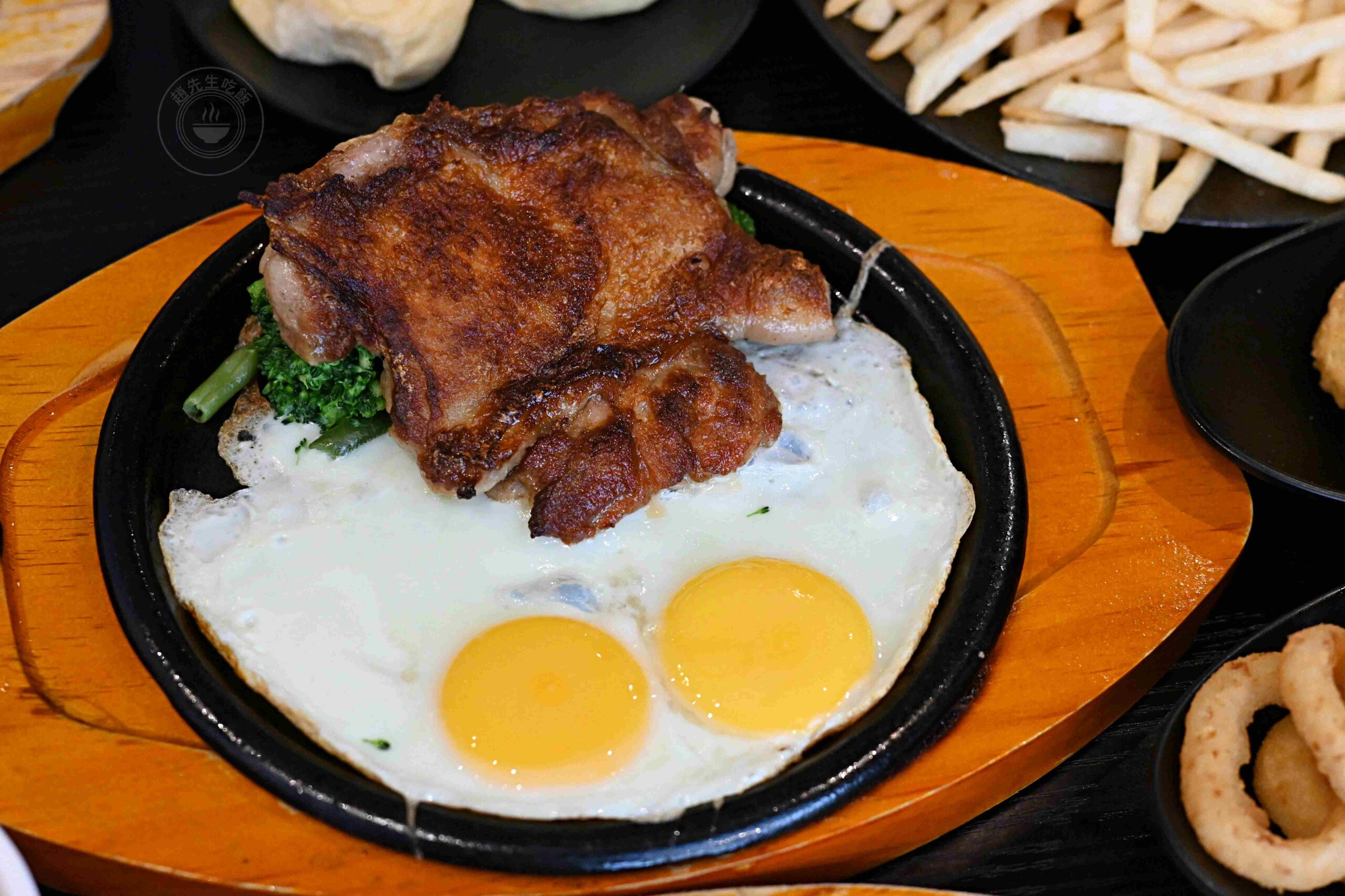 【林口美食】B&B STEAK林口，平價原肉牛排、自助吧無限吃到飽，高CP值免花大錢推薦(菜單) @趙先生吃飯
