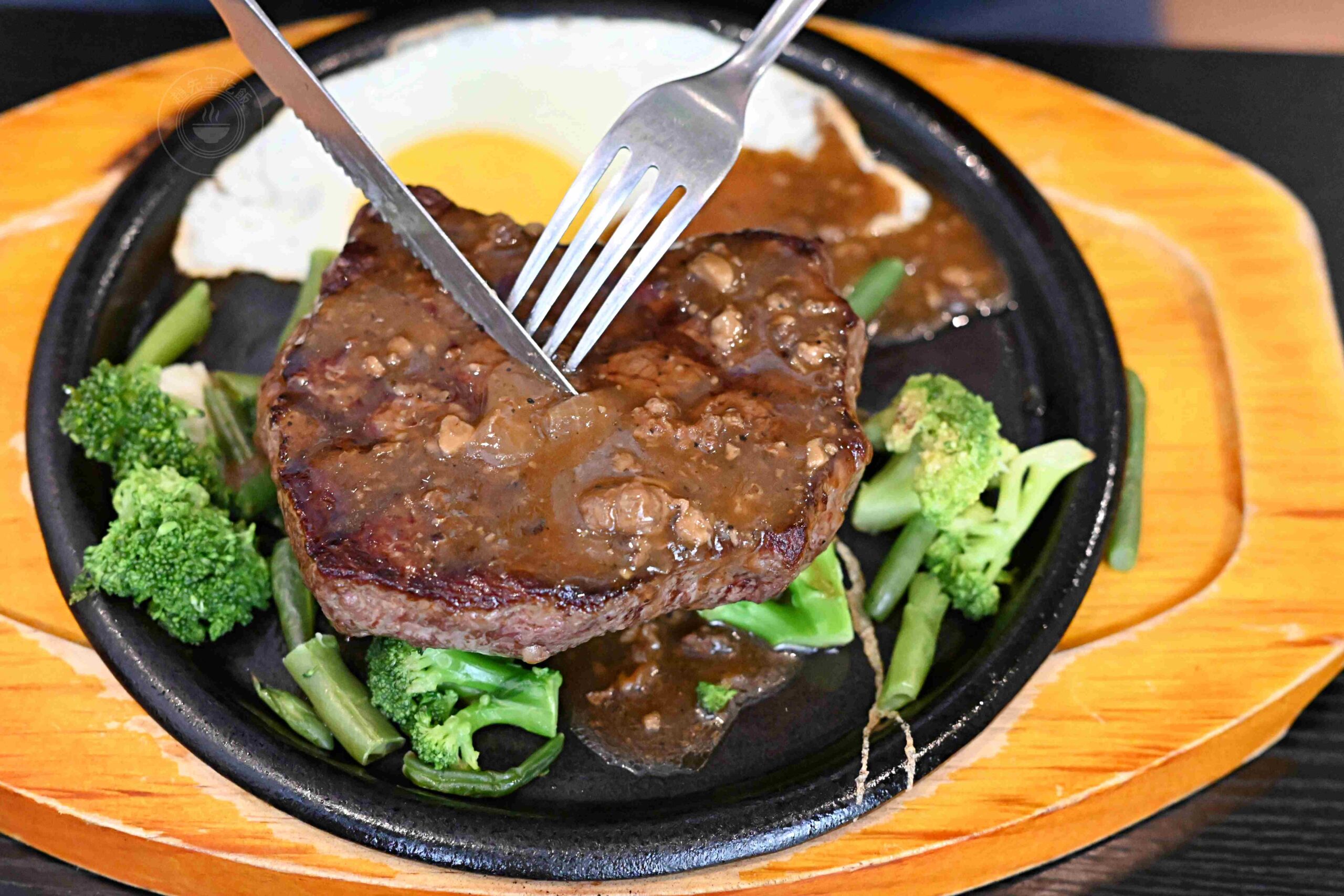【林口美食】B&B STEAK林口，平價原肉牛排、自助吧無限吃到飽，高CP值免花大錢推薦(菜單) @趙先生吃飯