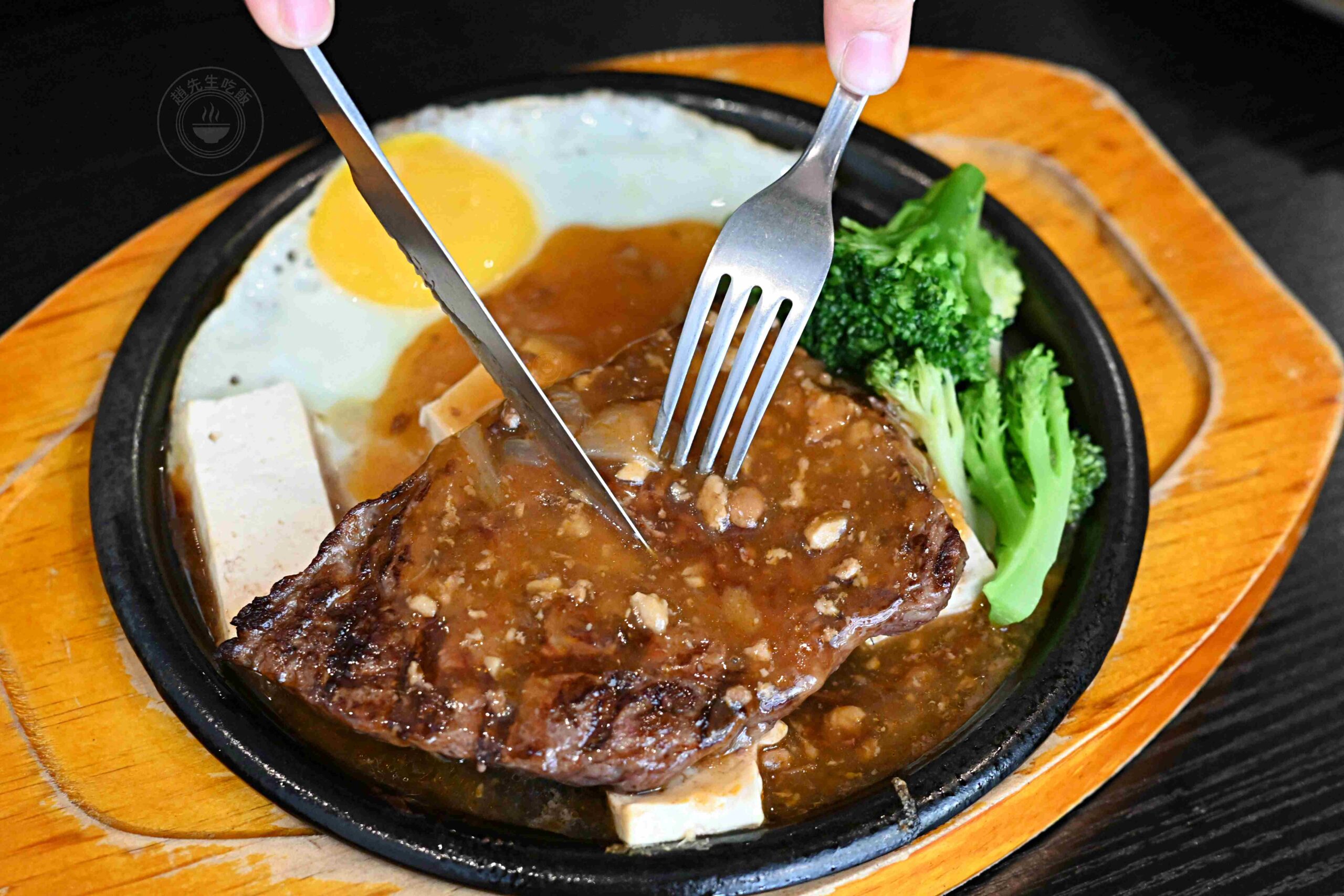 【林口美食】B&B STEAK林口，平價原肉牛排、自助吧無限吃到飽，高CP值免花大錢推薦(菜單) @趙先生吃飯