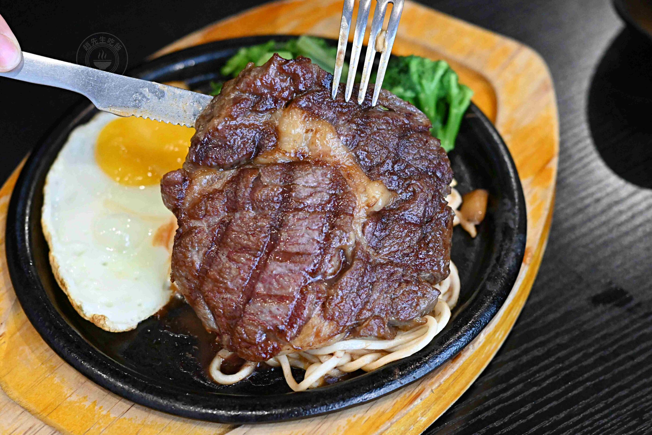 【林口美食】B&B STEAK林口，平價原肉牛排、自助吧無限吃到飽，高CP值免花大錢推薦(菜單) @趙先生吃飯