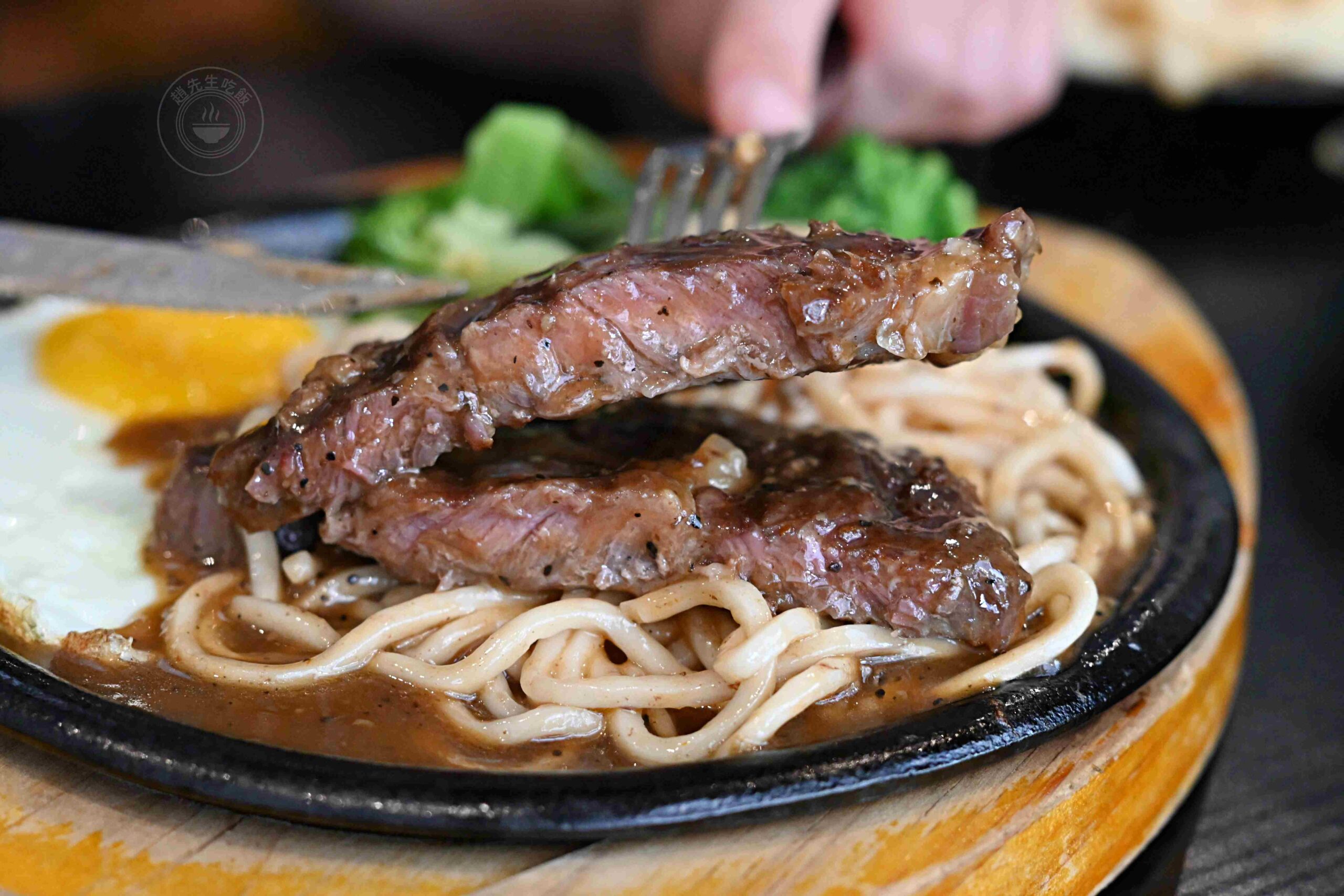 【林口美食】B&B STEAK林口，平價原肉牛排、自助吧無限吃到飽，高CP值免花大錢推薦(菜單) @趙先生吃飯