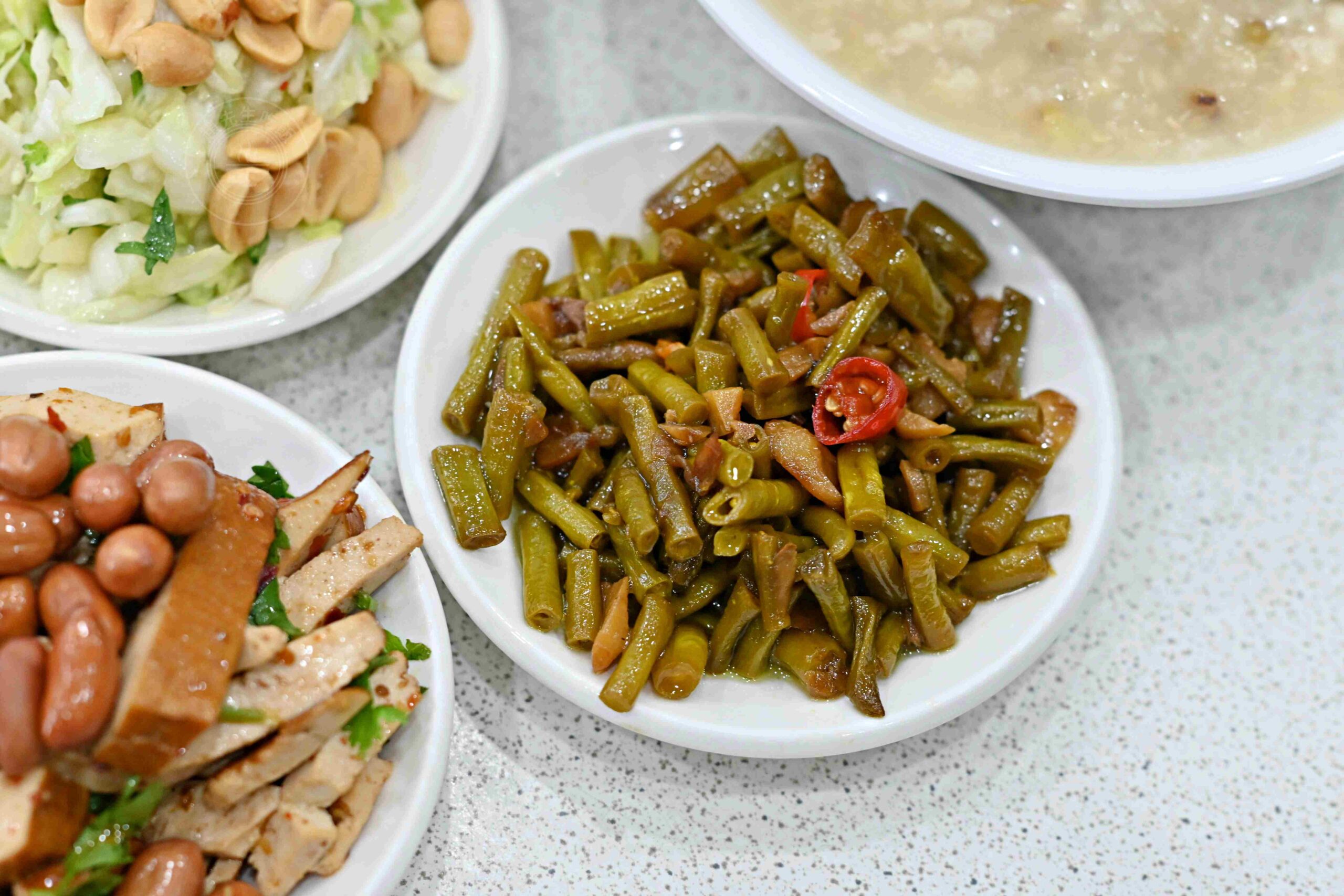 【西門美食】張記韭菜水煎包，內用吹冷氣吃超大顆現煎包子和小吃推薦(菜單) @趙先生吃飯