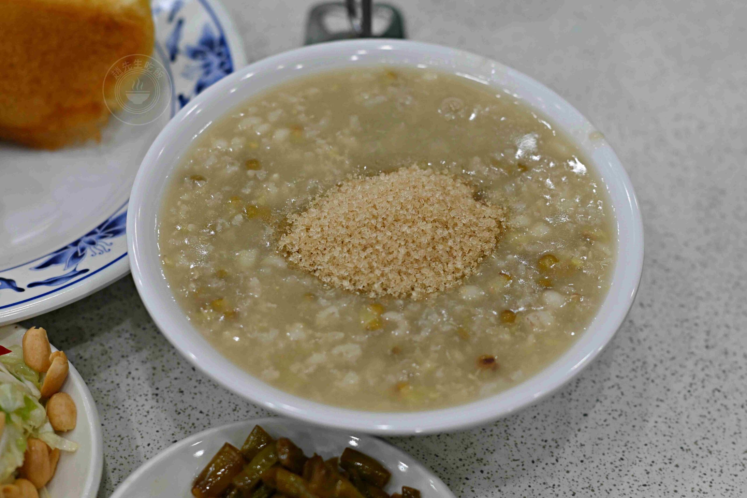 【西門美食】張記韭菜水煎包，內用吹冷氣吃超大顆現煎包子和小吃推薦(菜單) @趙先生吃飯