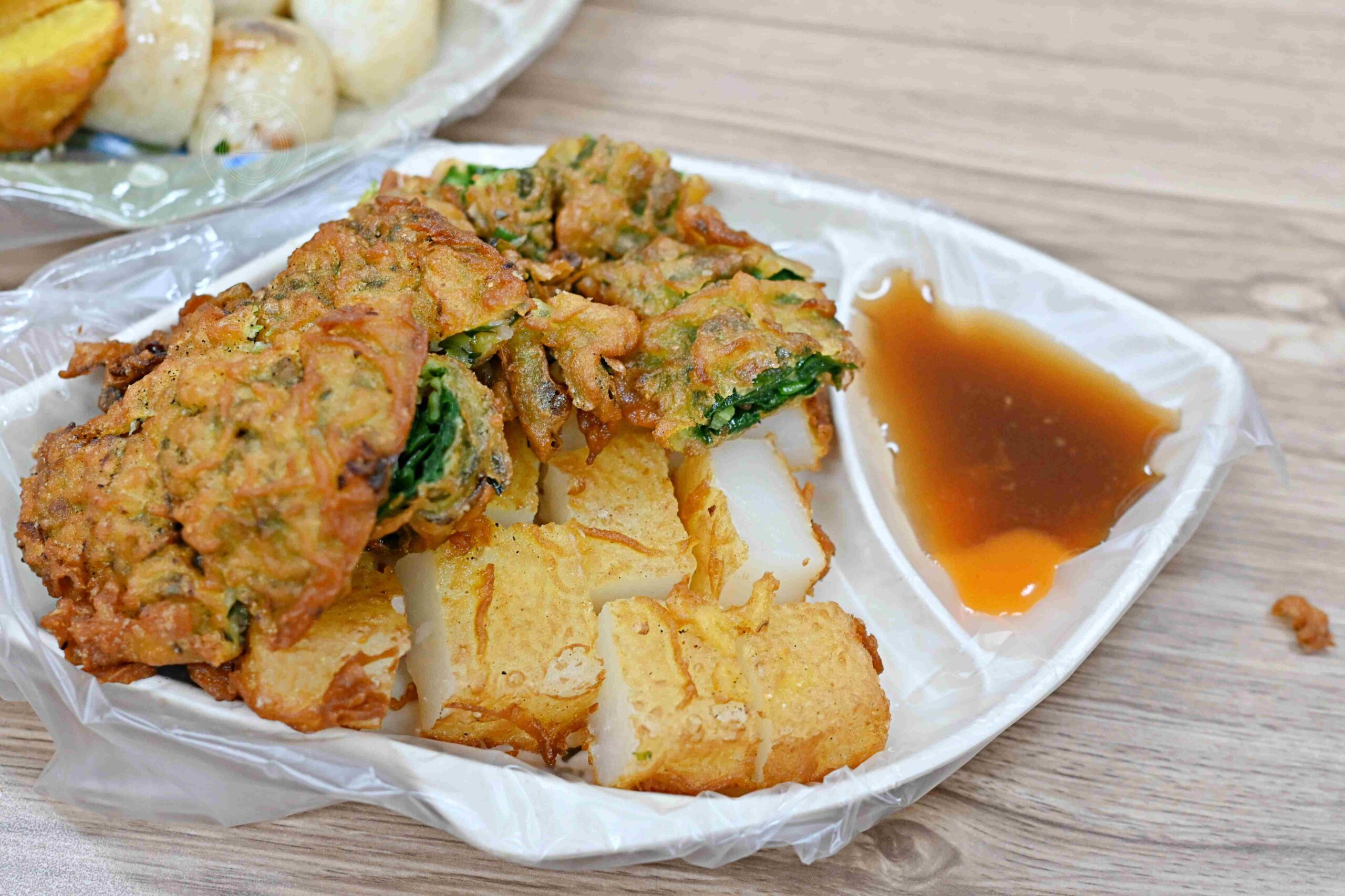 【三重美食】集美蚵嗲，三十年老店，酥脆滿料的純粹古早味銅板小吃推薦(菜單) @趙先生吃飯