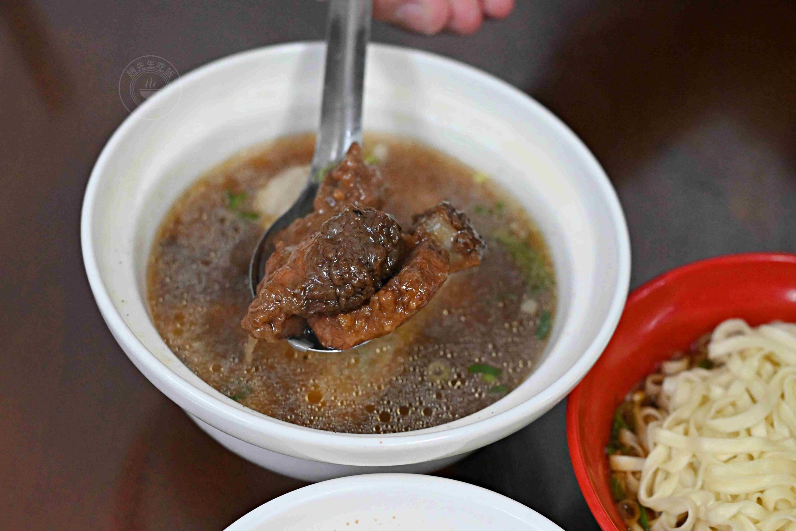 【宜蘭美食】湯城麵食，宜蘭炸醬麵四天王必吃推薦隱藏版雙醬麵、現包餛飩(菜單) @趙先生吃飯