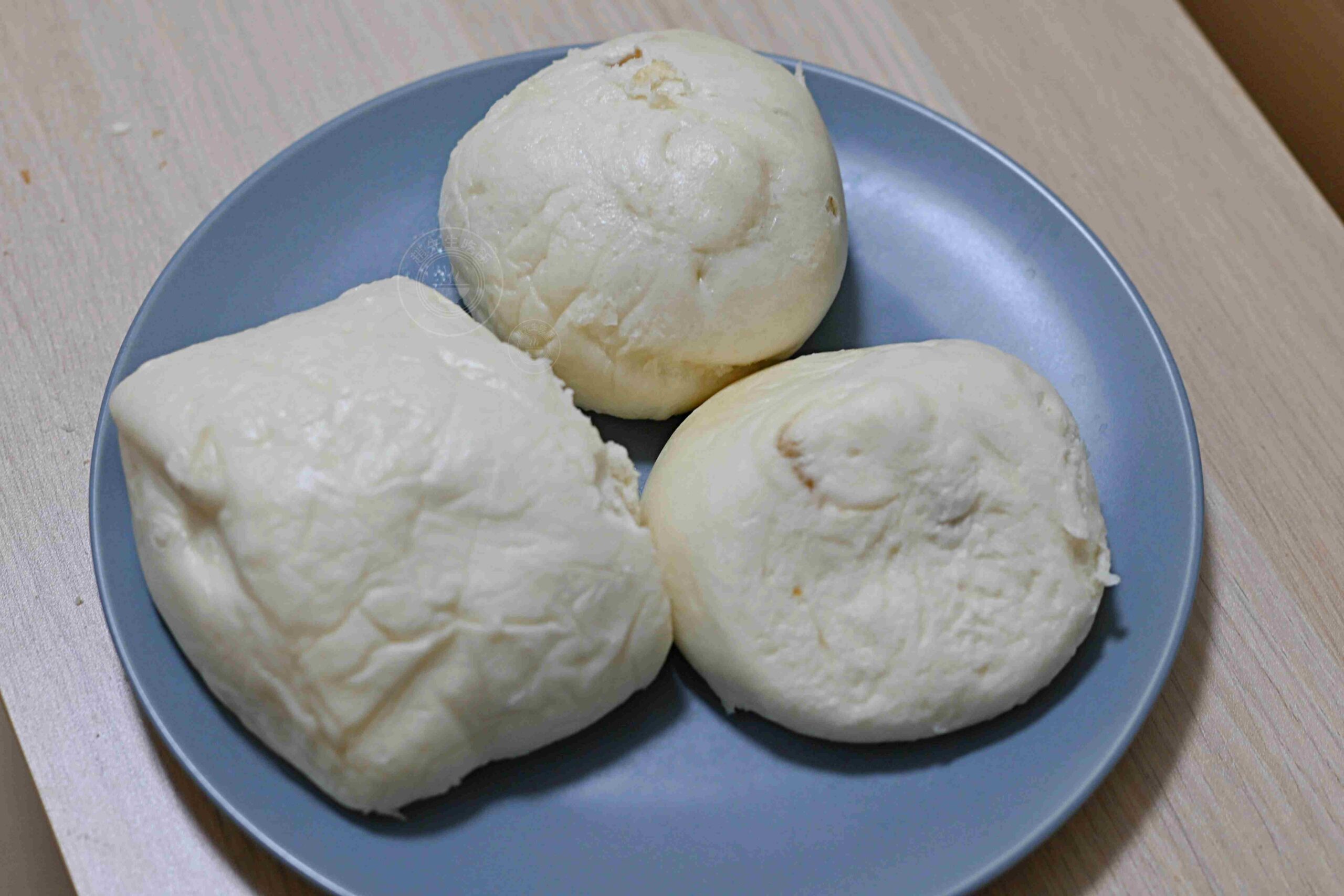【宜蘭礁溪美食】礁溪包子饅頭專賣店，出爐秒殺、每人限購排隊老店推薦肉包饅頭(菜單) @趙先生吃飯