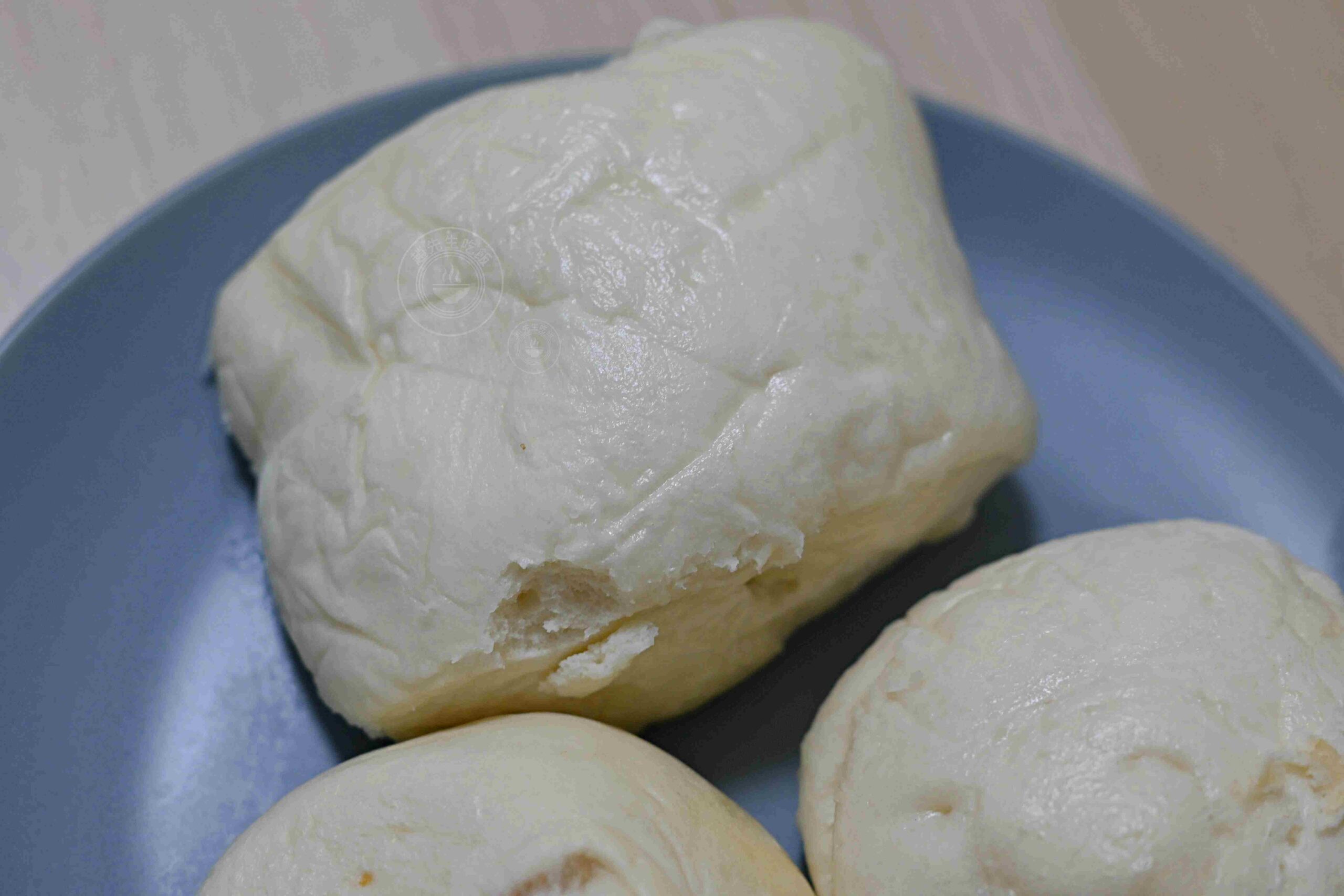 【宜蘭礁溪美食】礁溪包子饅頭專賣店，出爐秒殺、每人限購排隊老店推薦肉包饅頭(菜單) @趙先生吃飯