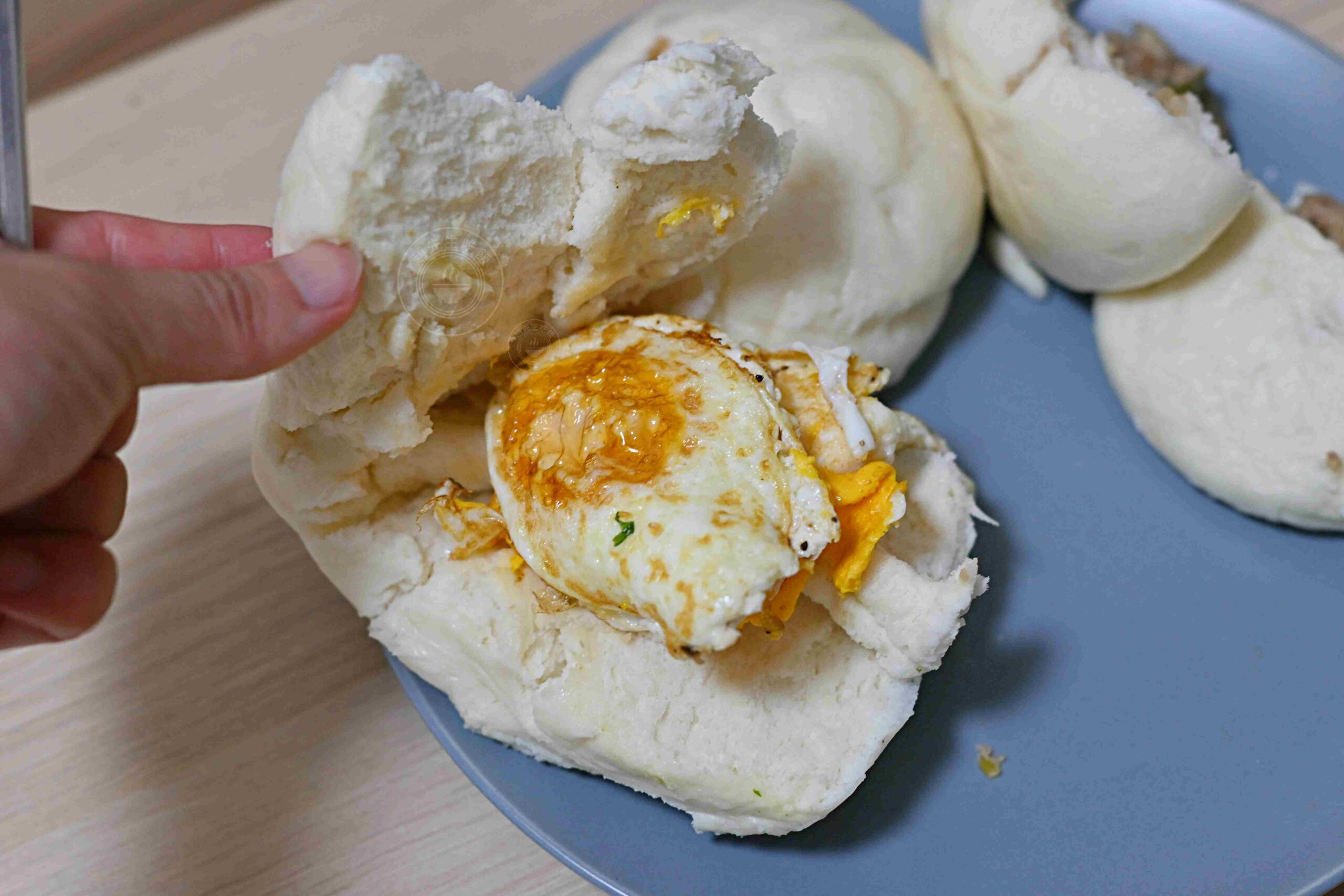 【宜蘭礁溪美食】礁溪包子饅頭專賣店，出爐秒殺、每人限購排隊老店推薦肉包饅頭(菜單) @趙先生吃飯