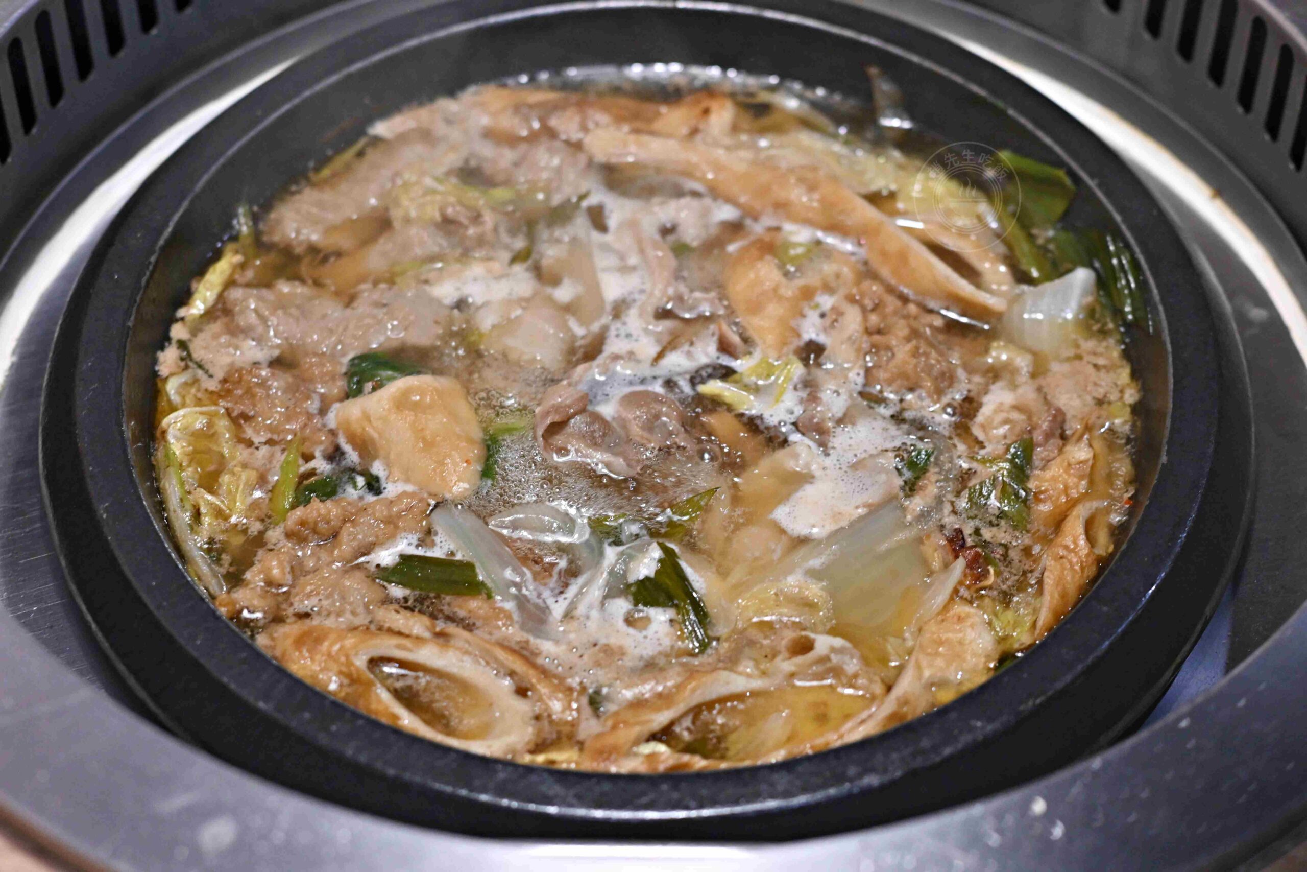 【永和美食】金川石頭火鍋，小紅莓創始人二代店，懷舊湯頭爆炒肉片推薦(菜單) @趙先生吃飯