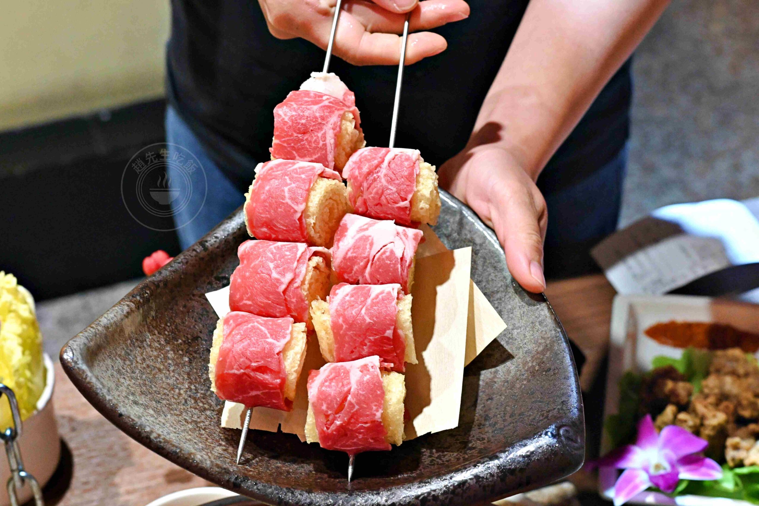 【林口美食】舞之椒頂級麻辣鴛鴦鍋，肉片超大盤，純正四川湯底直接喝也可以推薦(菜單) @趙先生吃飯