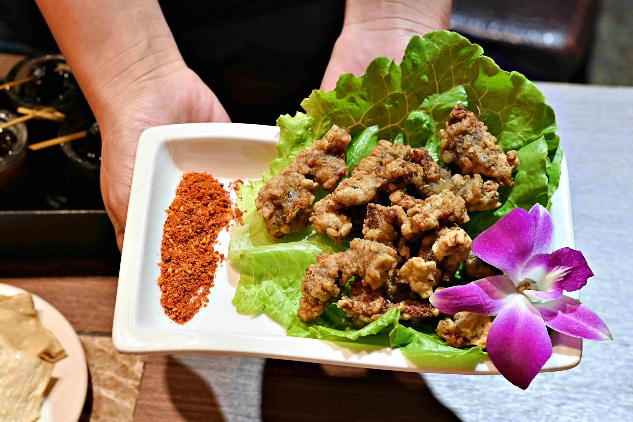 【林口美食】舞之椒頂級麻辣鴛鴦鍋，肉片超大盤，純正四川湯底直接喝也可以推薦(菜單) @趙先生吃飯