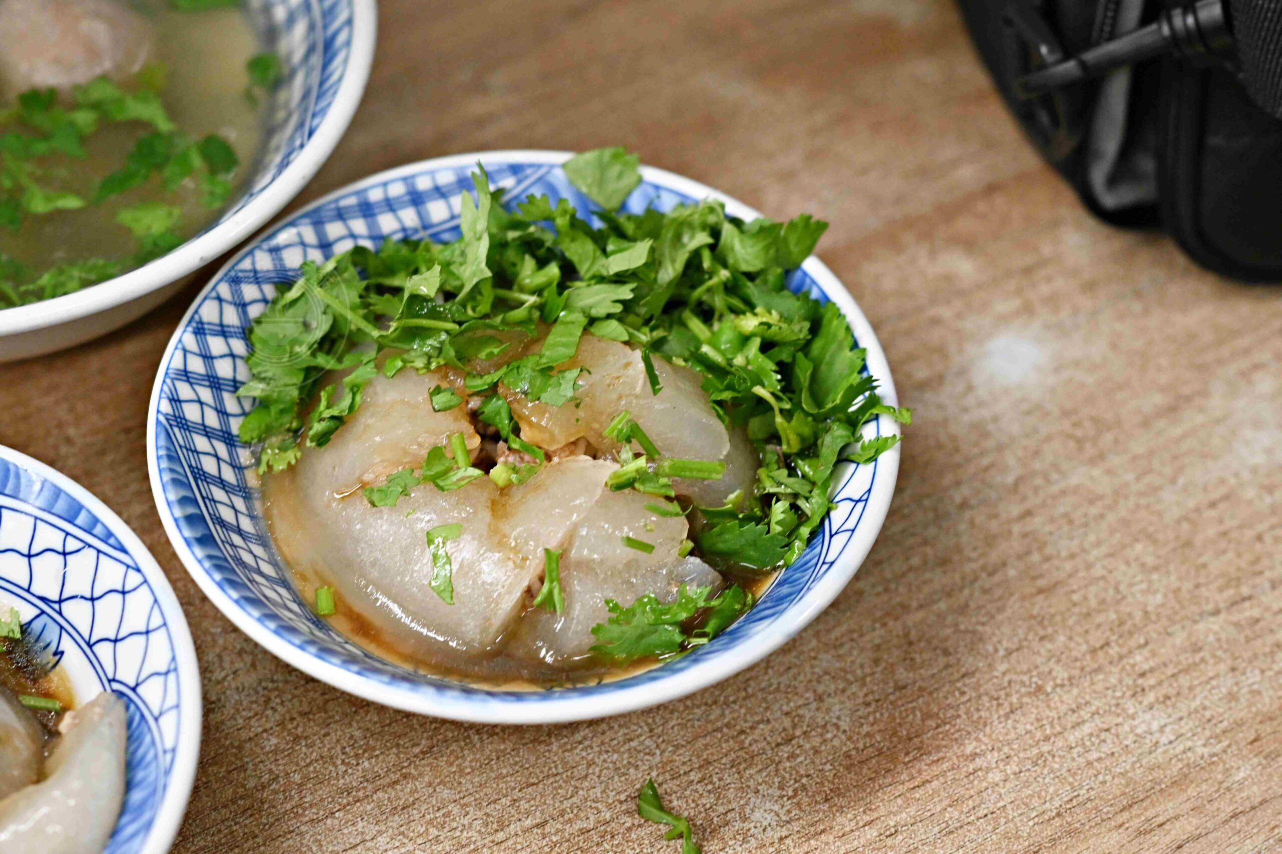 【三重美食】萬粒肉圓，三和夜市50年老店，從小吃到大銅板美食好吃推薦(菜單) @趙先生吃飯