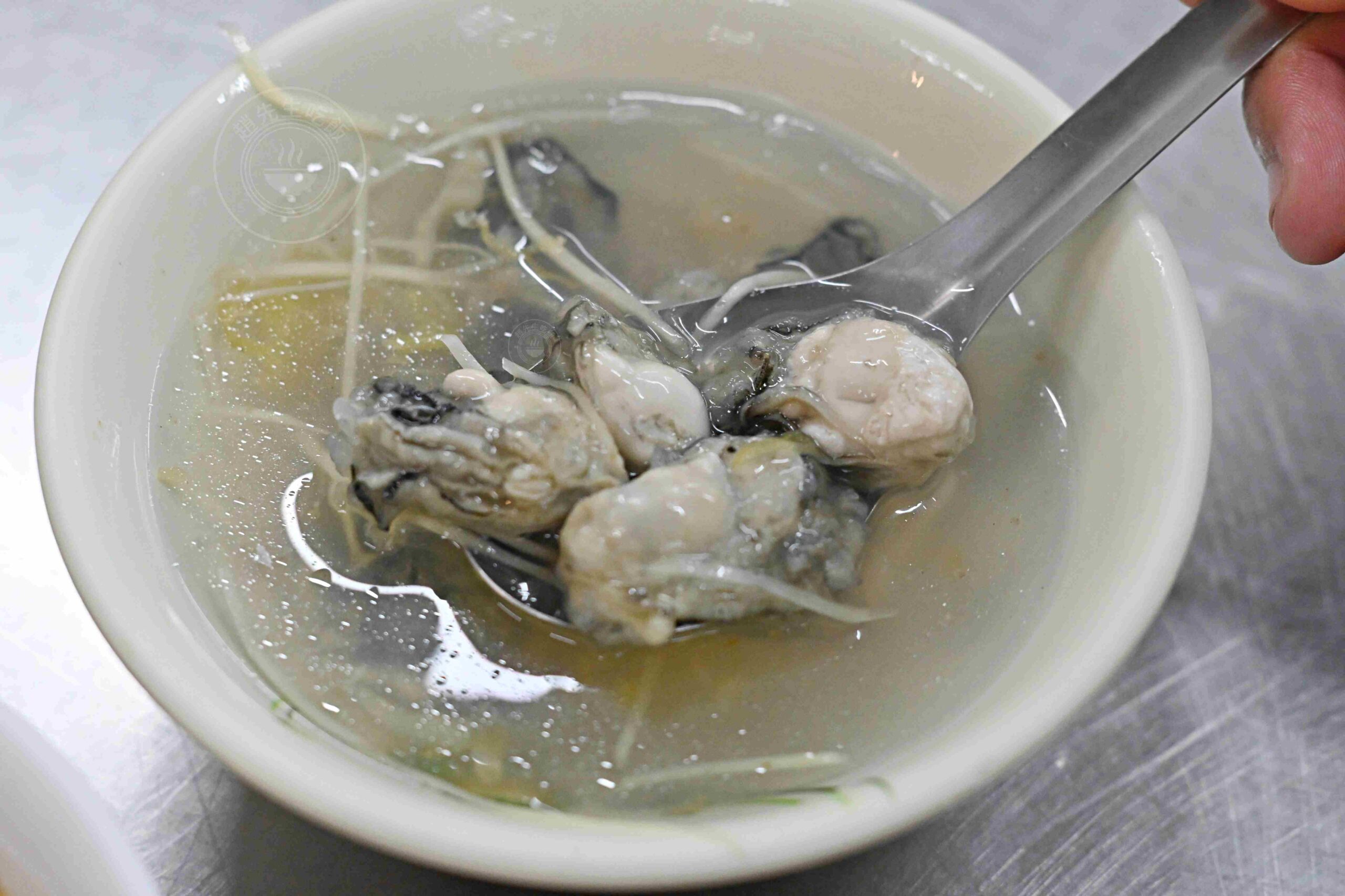 【三重美食】蚵四海小吃，三和夜市超人氣蚵仔煎推薦肥美蚵仁湯與綜合焿(菜單) @趙先生吃飯