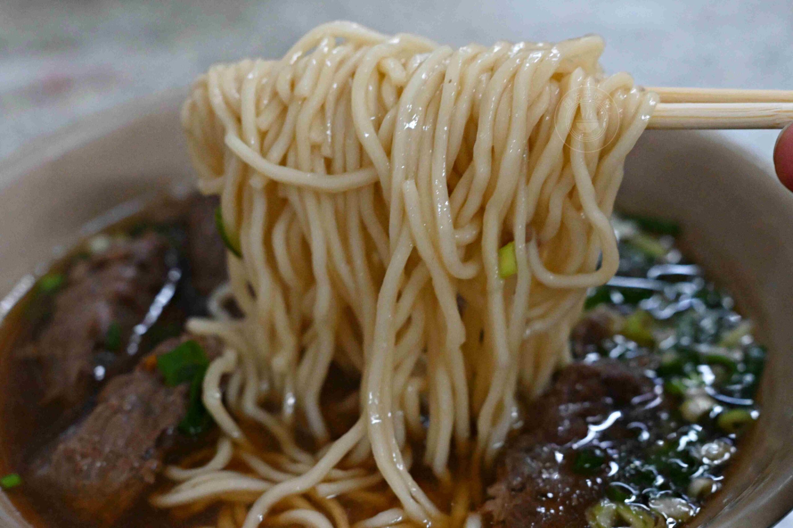 【彰化美食】聞香牛肉麵，湯麵無限續加吃到飽推薦(菜單) @趙先生吃飯