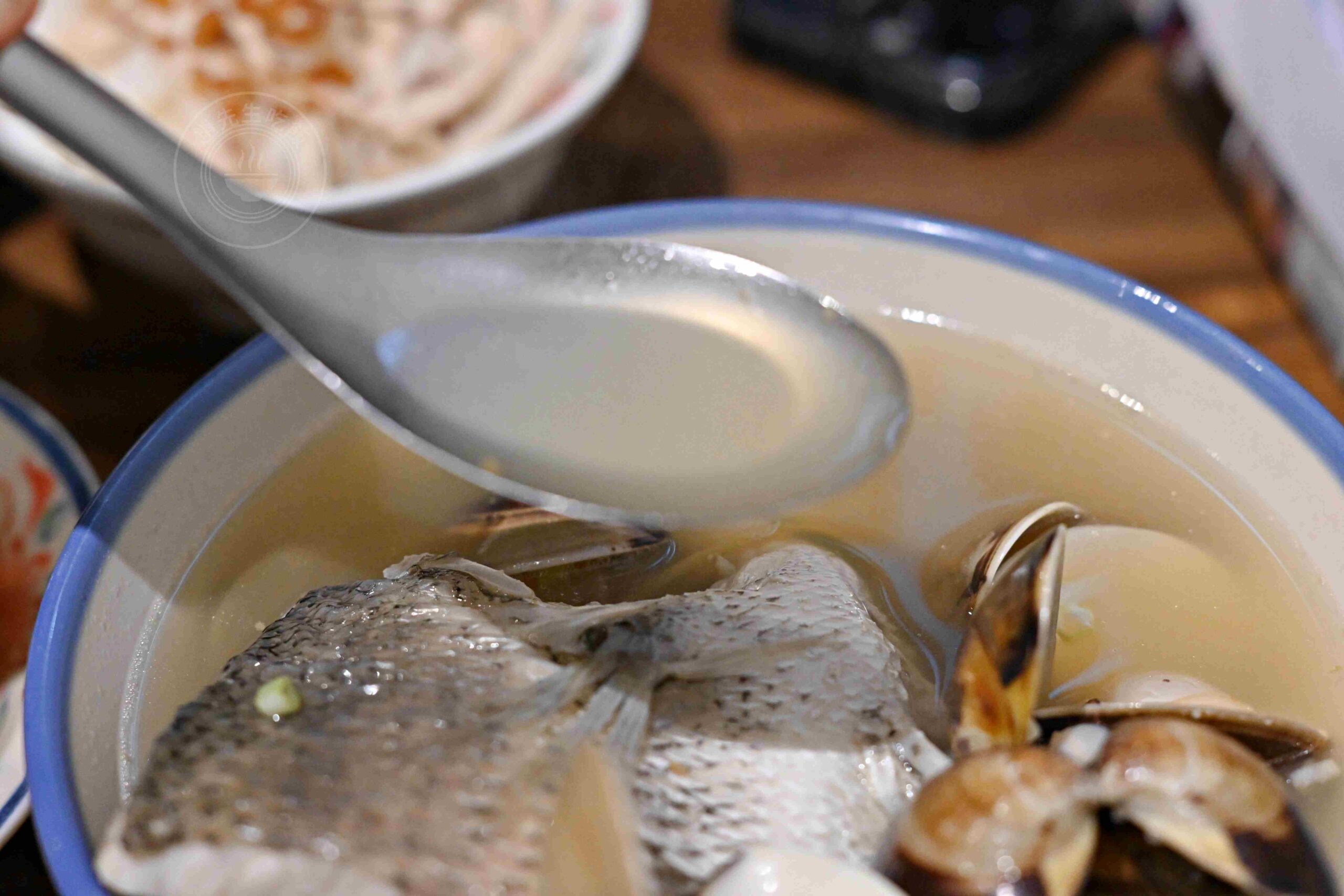 【新店美食】超人鱸魚湯，北部第一名魚湯，搬家後環境超好米其林認證推薦(菜單) @趙先生吃飯