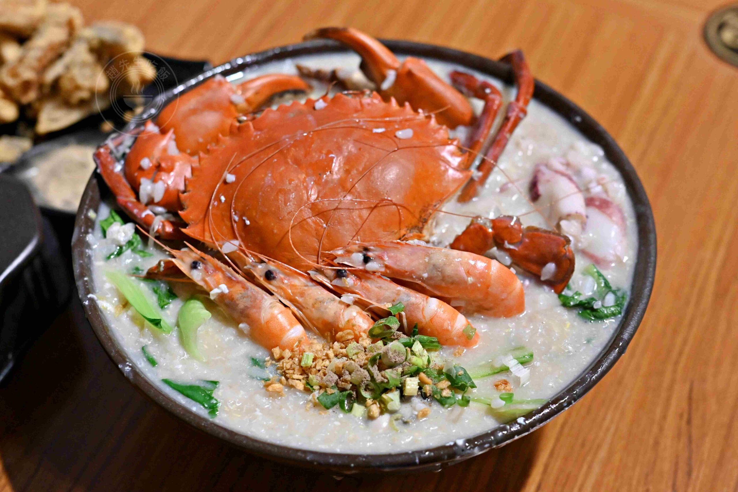 【金山老街美食】金山大碗螃蟹，不吃鴨肉改吃爆量海鮮沙公粥推薦(菜單) @趙先生吃飯