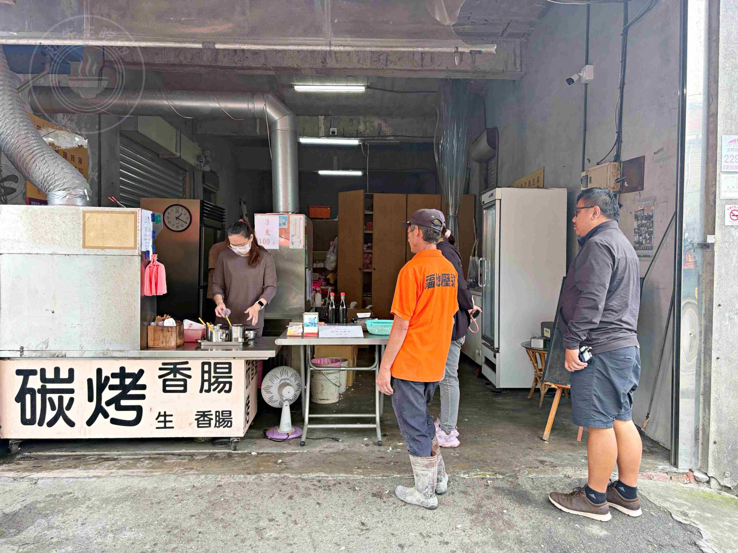 【宜蘭美食】玉田炭烤香腸，田野小路上噴汁旋轉烤香腸，隱藏版必吃推薦(菜單) @趙先生吃飯