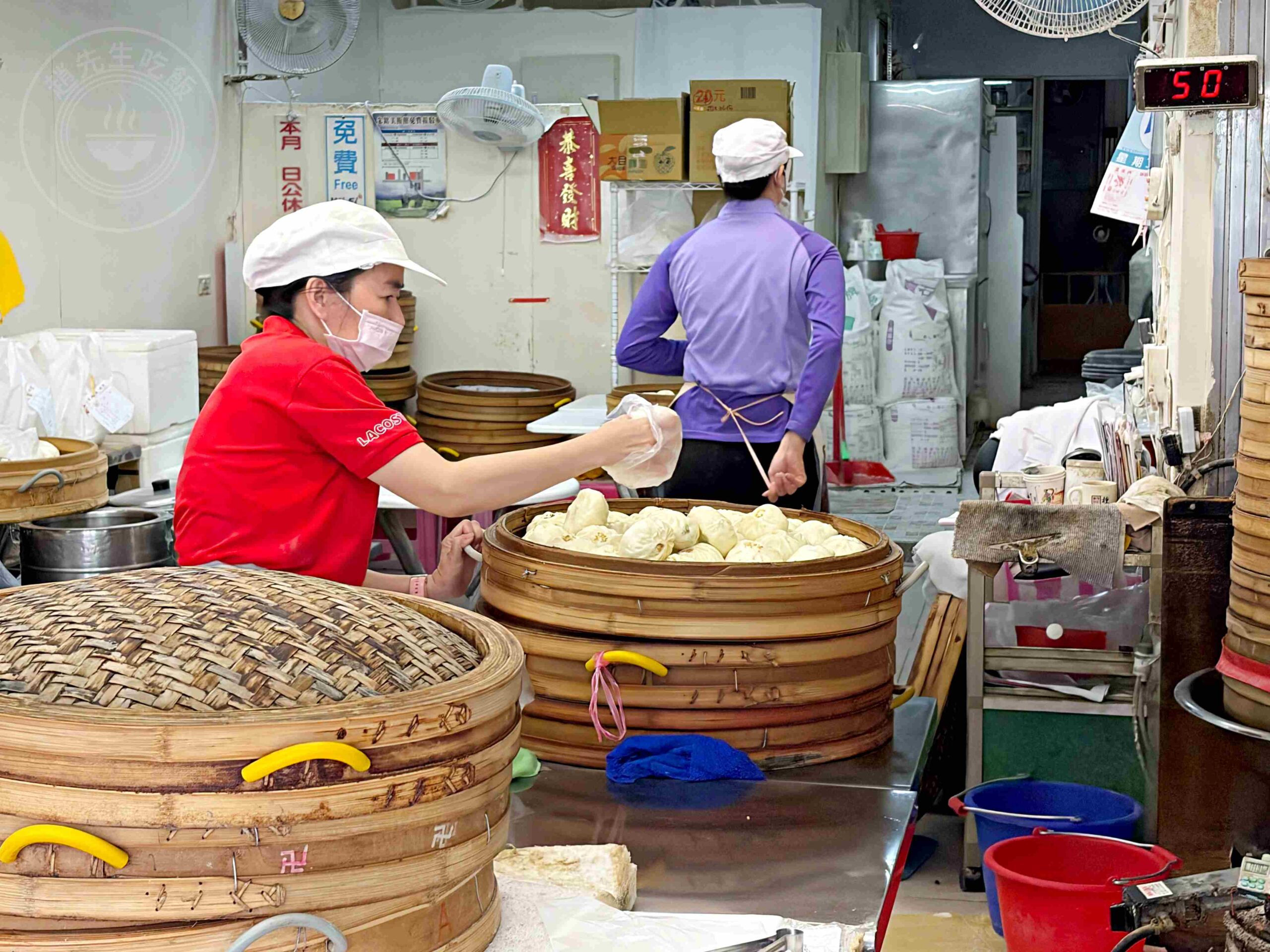 【新莊美食】金山王肉包，金山在地最強20元銅板價手工現包現蒸包子推薦(菜單) @趙先生吃飯