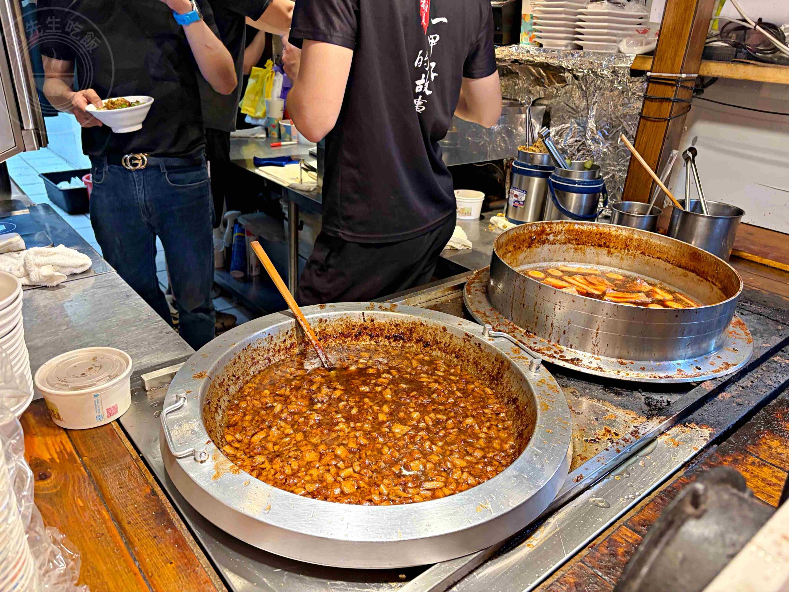 【台北車站美食】大稻埕魯肉飯，巷弄裡傳承一甲子的黑金膠質肥肉推薦(菜單) @趙先生吃飯