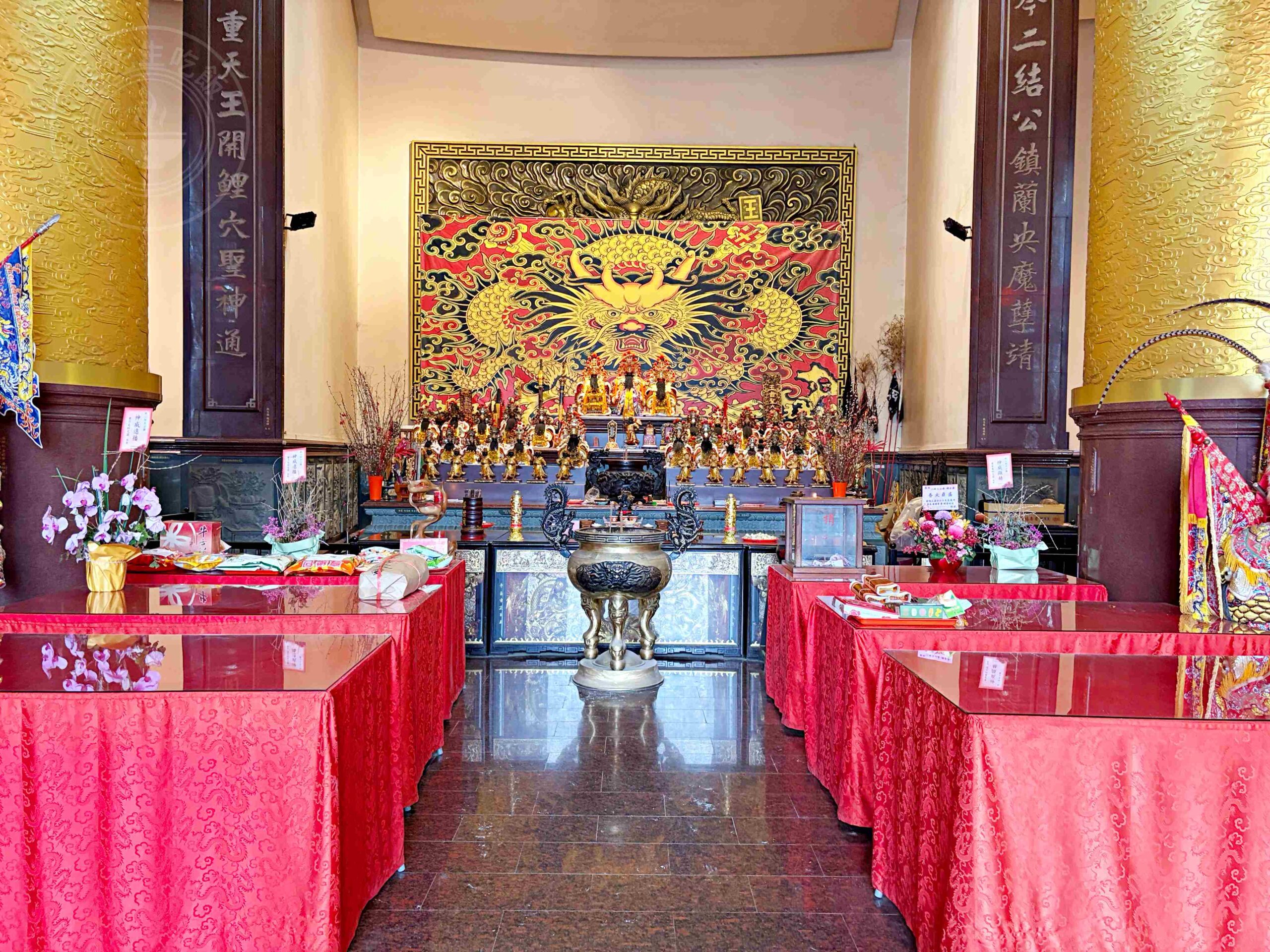 【宜蘭美食】二結王公廟，日本大師設計超現代新廟，超大發財樹、壯闊廟宇推薦 @趙先生吃飯