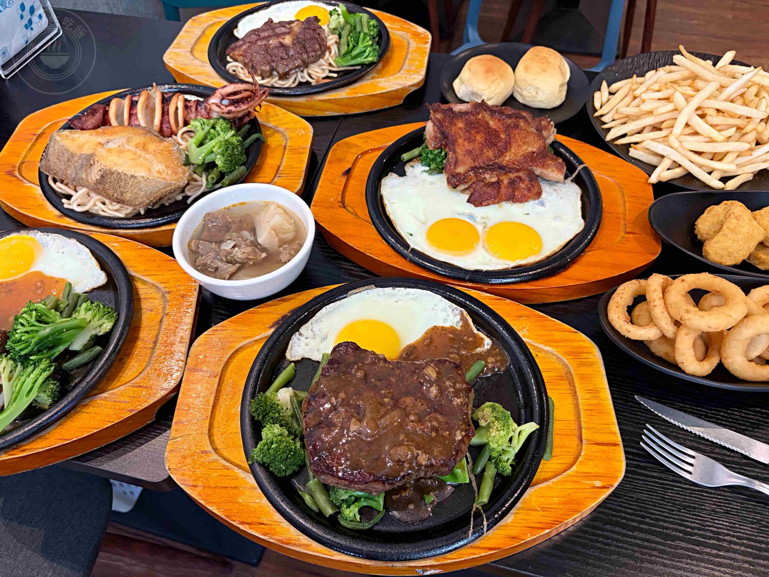 【林口美食】B&B STEAK林口，平價原肉牛排、自助吧無限吃到飽，高CP值免花大錢推薦(菜單) @趙先生吃飯