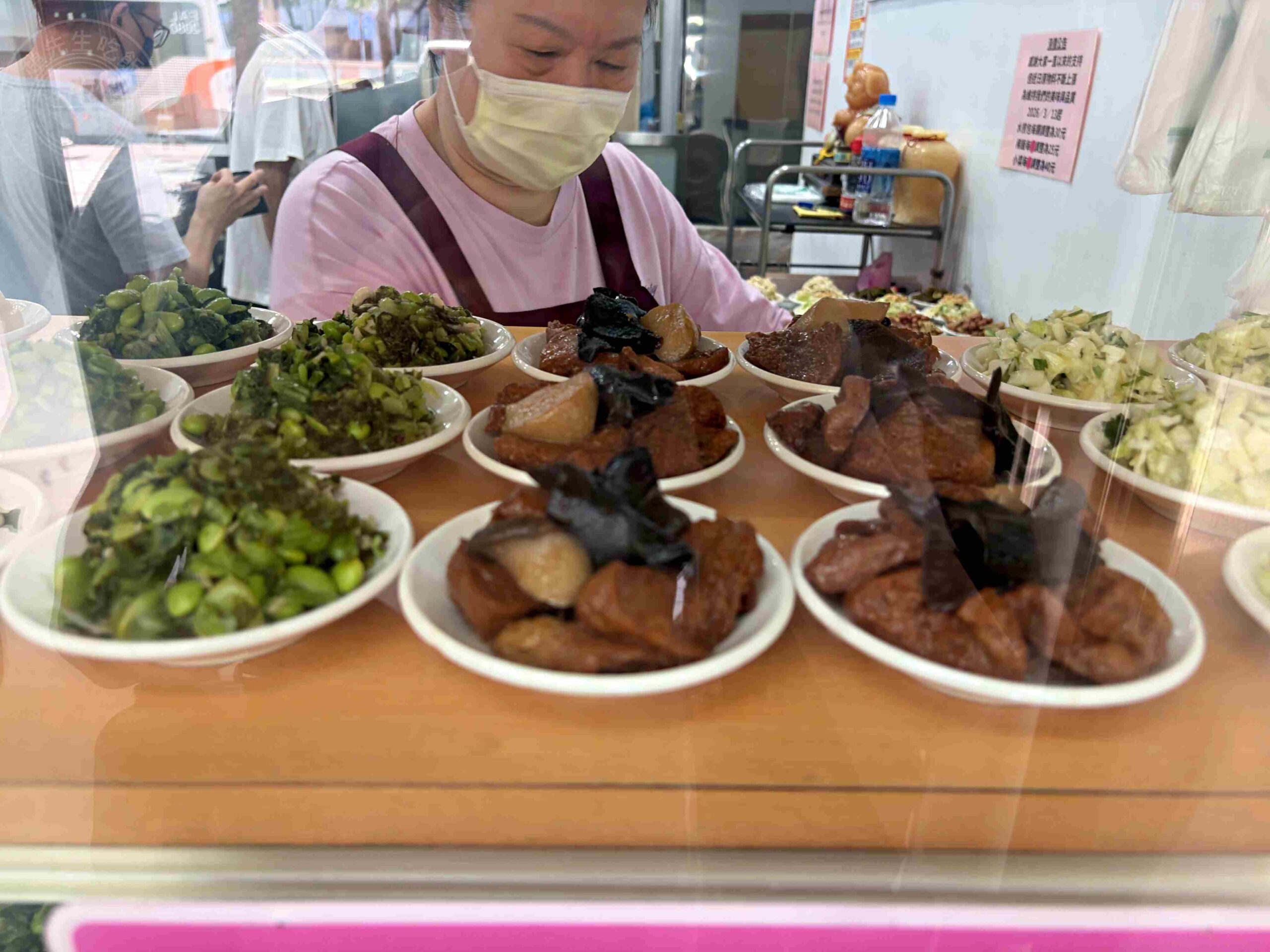 【西門美食】張記韭菜水煎包，內用吹冷氣吃超大顆現煎包子和小吃推薦(菜單) @趙先生吃飯