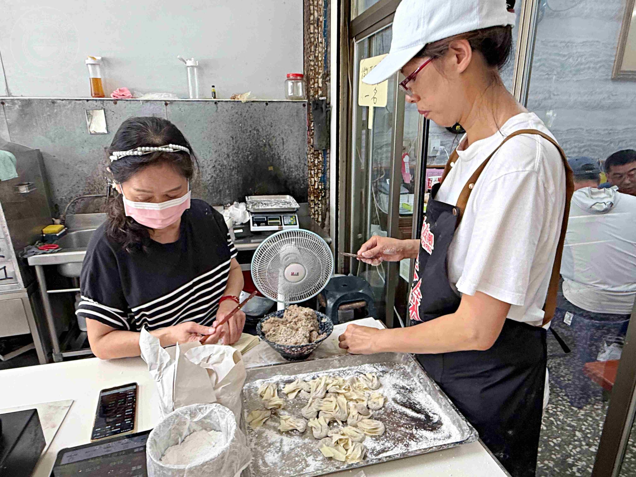 【宜蘭美食】湯城麵食，宜蘭炸醬麵四天王必吃推薦隱藏版雙醬麵、現包餛飩(菜單) @趙先生吃飯