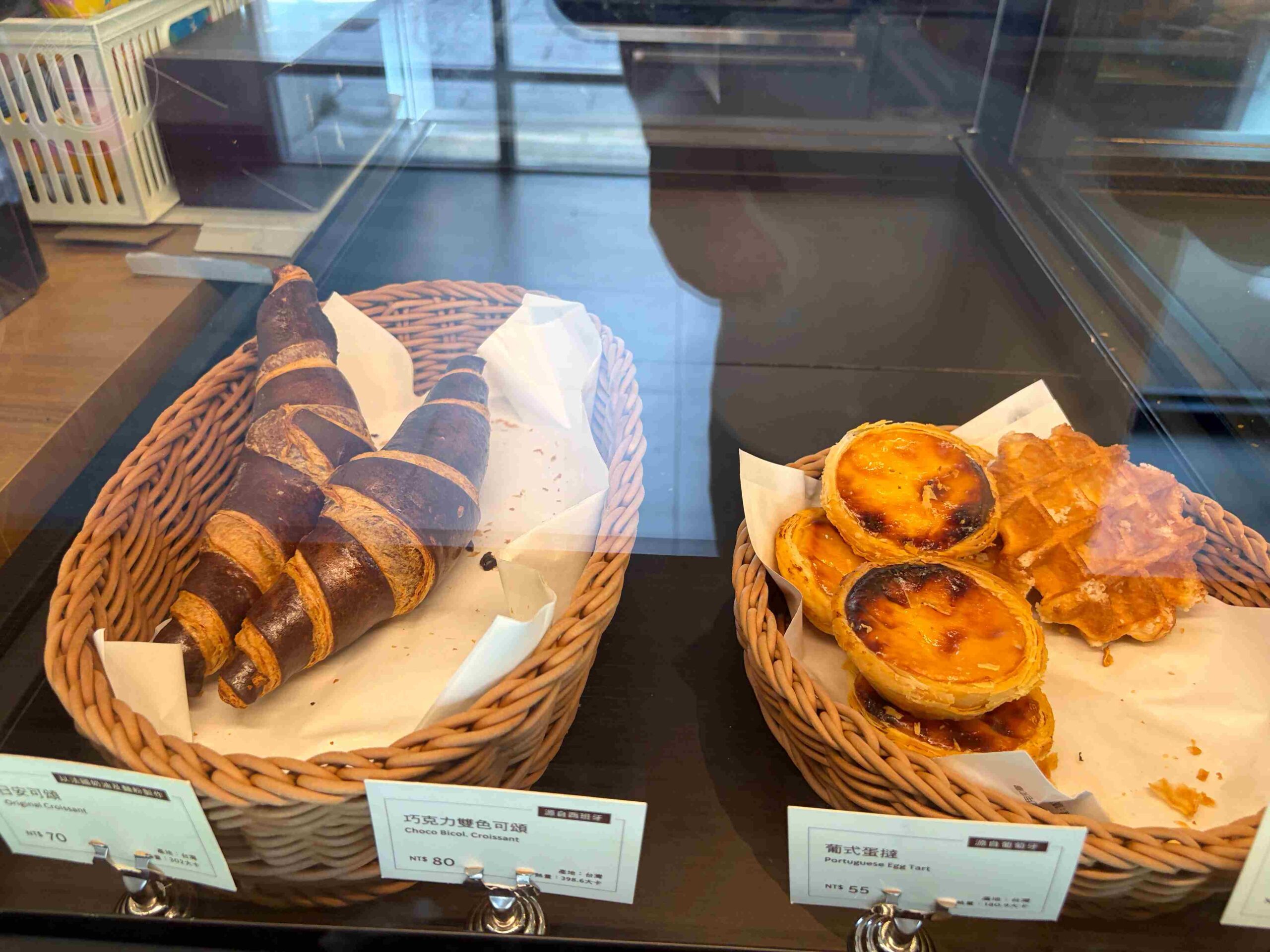 【福隆美食】星巴克福隆觀海門市，全台最靠近沙灘的海景第一排，不限時咖啡廳推薦(菜單) @趙先生吃飯