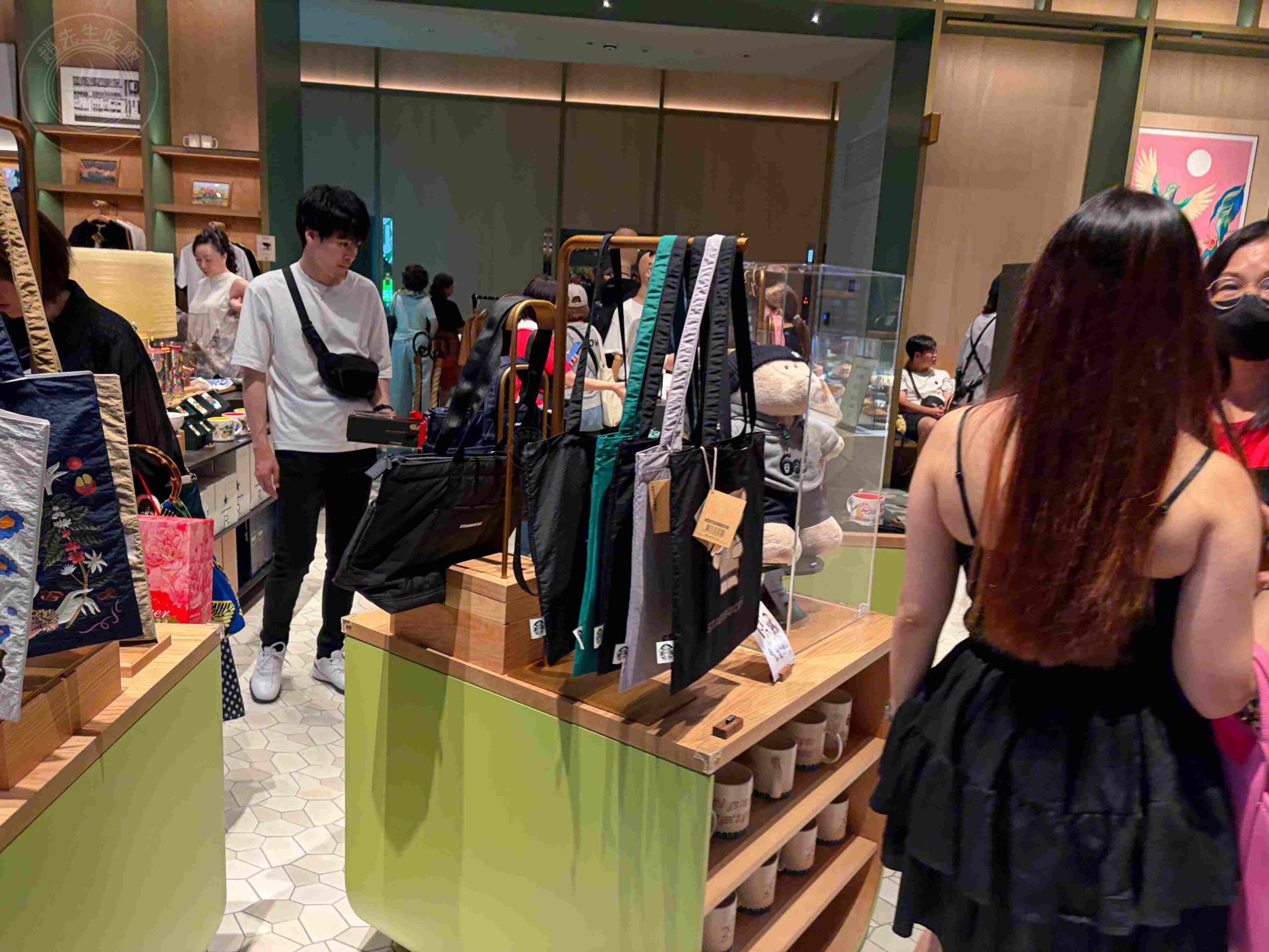 【信義區美食】星巴克典藏 DREAM PLAZA，有101景觀、最美不限時咖啡廳推薦 @趙先生吃飯