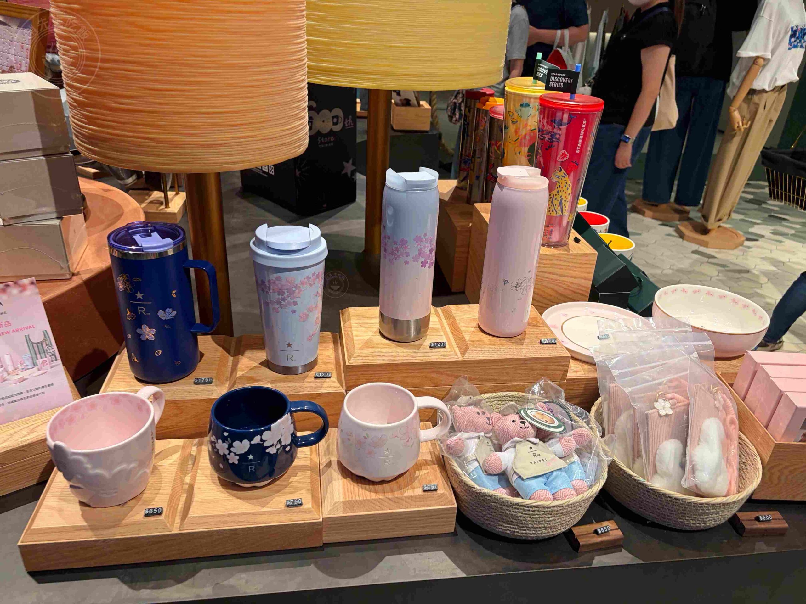 【信義區美食】星巴克典藏 DREAM PLAZA，有101景觀、最美不限時咖啡廳推薦 @趙先生吃飯