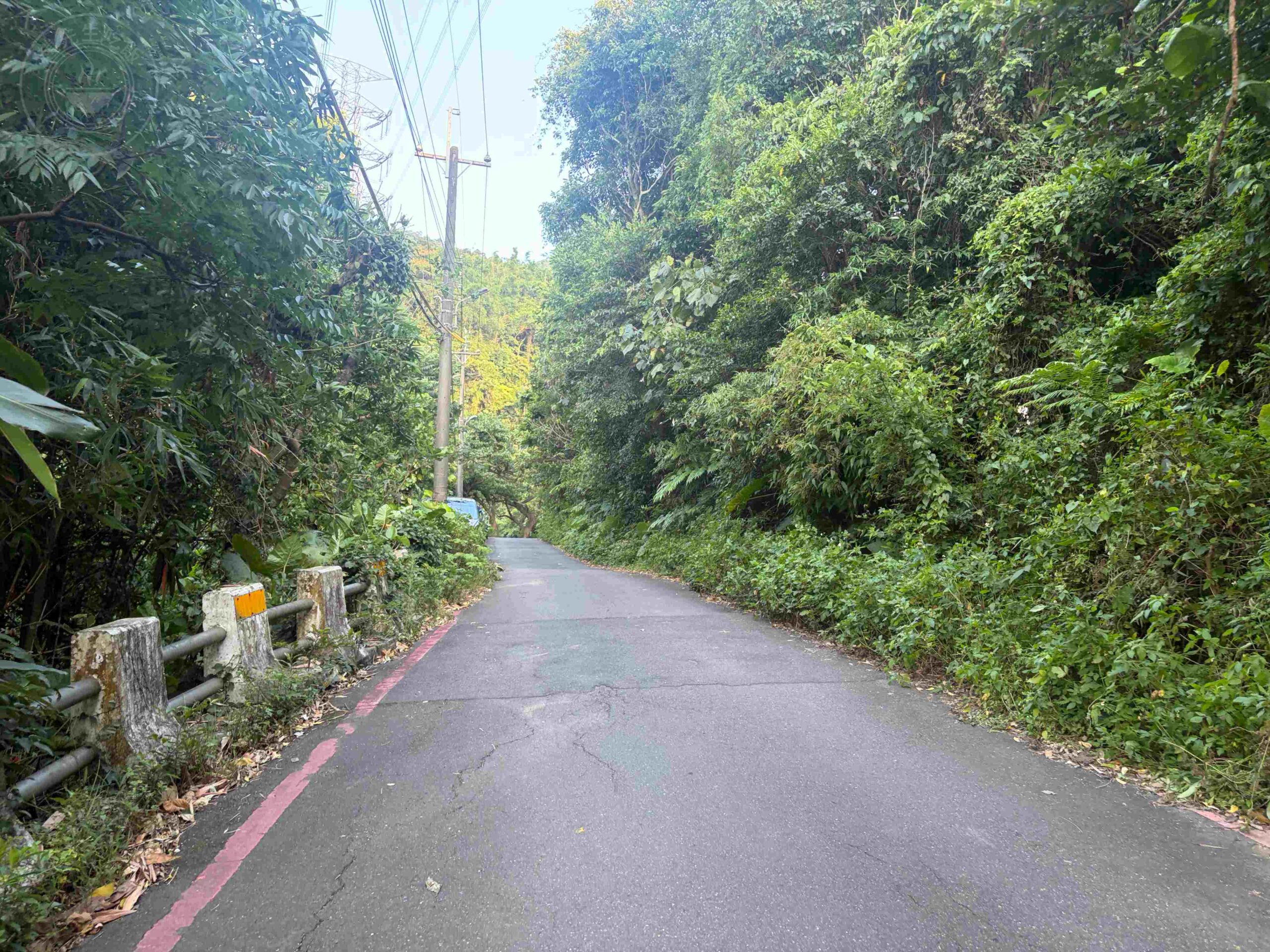 【台北松山景點】松山天寶聖道宮，隱身市區山壁的台版敦煌石窟，無極天王像推薦 @趙先生吃飯