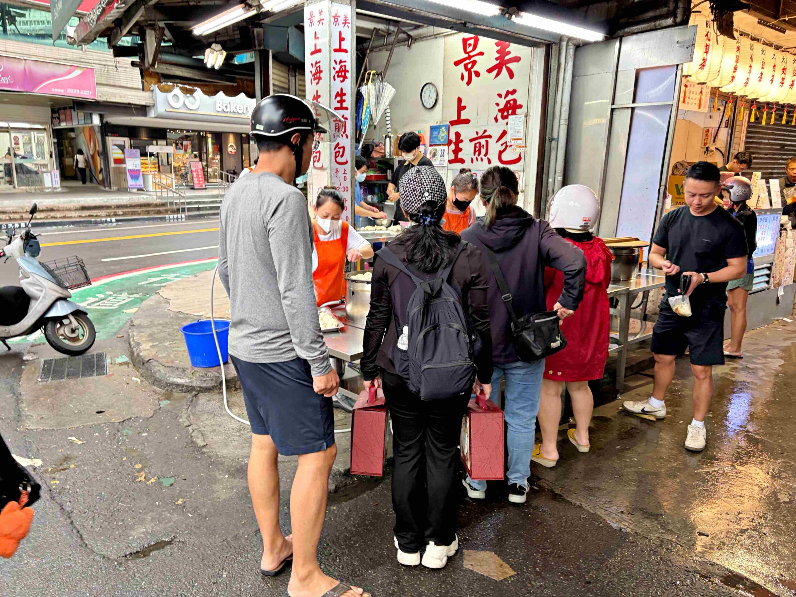 【景美美食】景美上海生煎包，在地人從小吃到大，三十年排隊老攤推薦(菜單) @趙先生吃飯