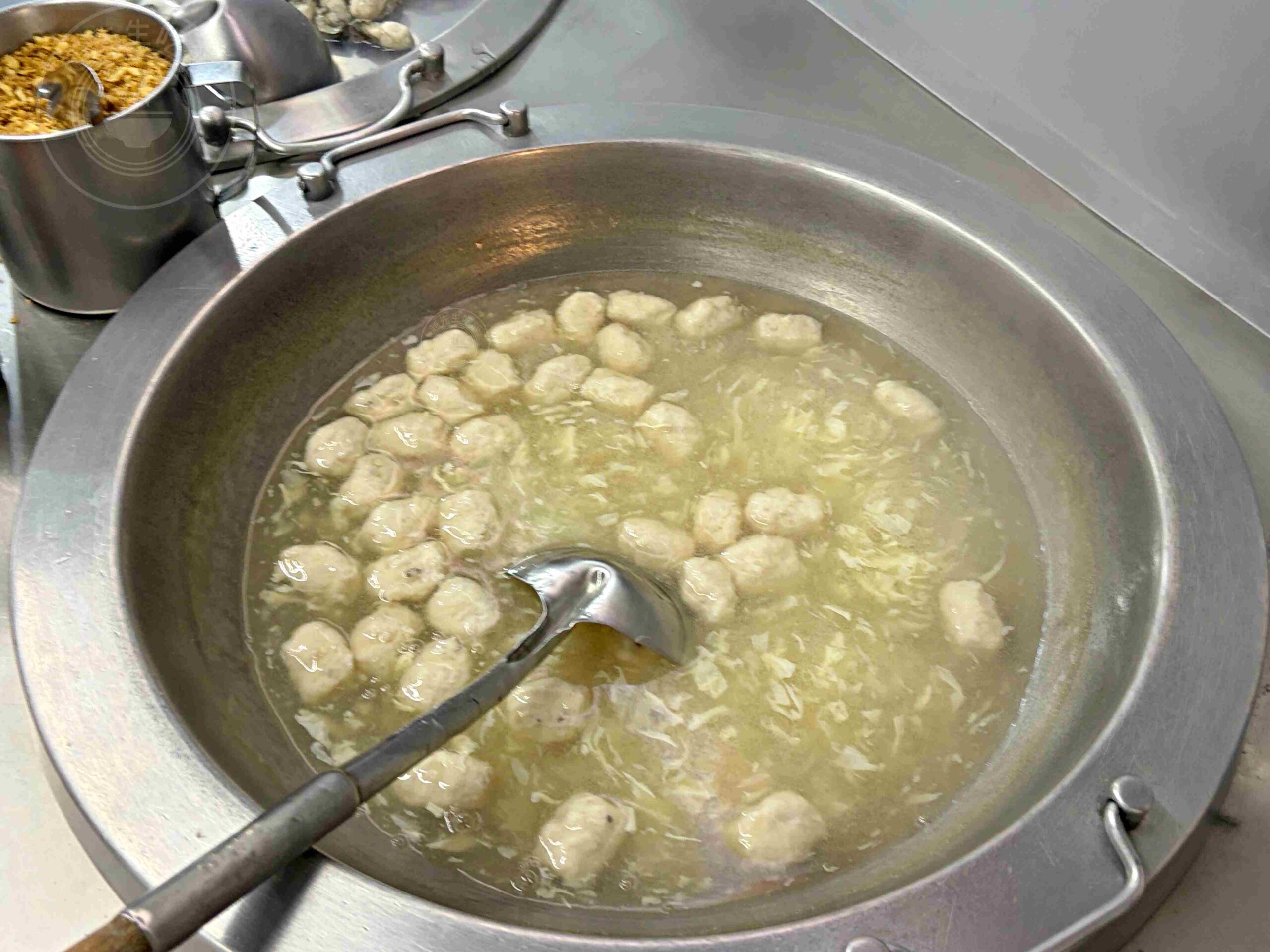 【三重美食】蚵四海小吃，三和夜市超人氣蚵仔煎推薦肥美蚵仁湯與綜合焿(菜單) @趙先生吃飯