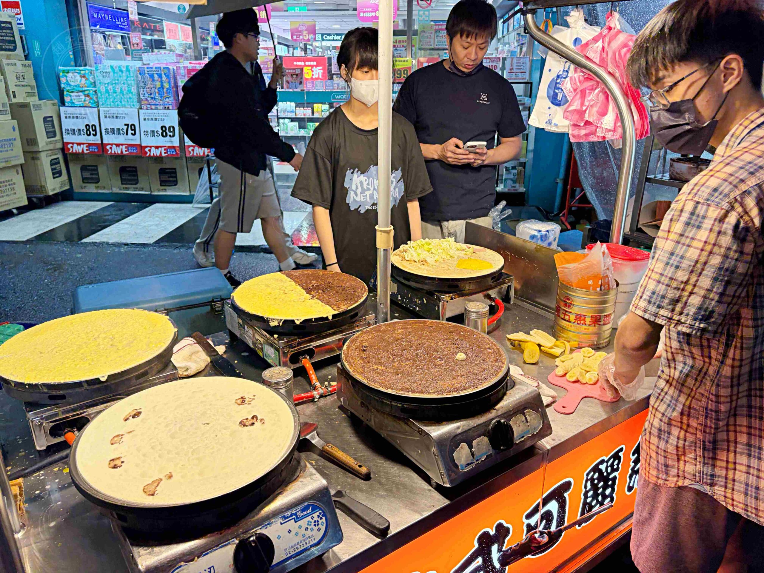 【三重美食】哲來折趣法式可麗餅,三和夜市下雨天也爆排的下午餐碗餐推薦(菜單) @趙先生吃飯 【三重美食】哲來折趣法式可麗餅,三和夜市下雨天也爆排的下午餐碗餐推薦(菜單) @趙先生吃飯