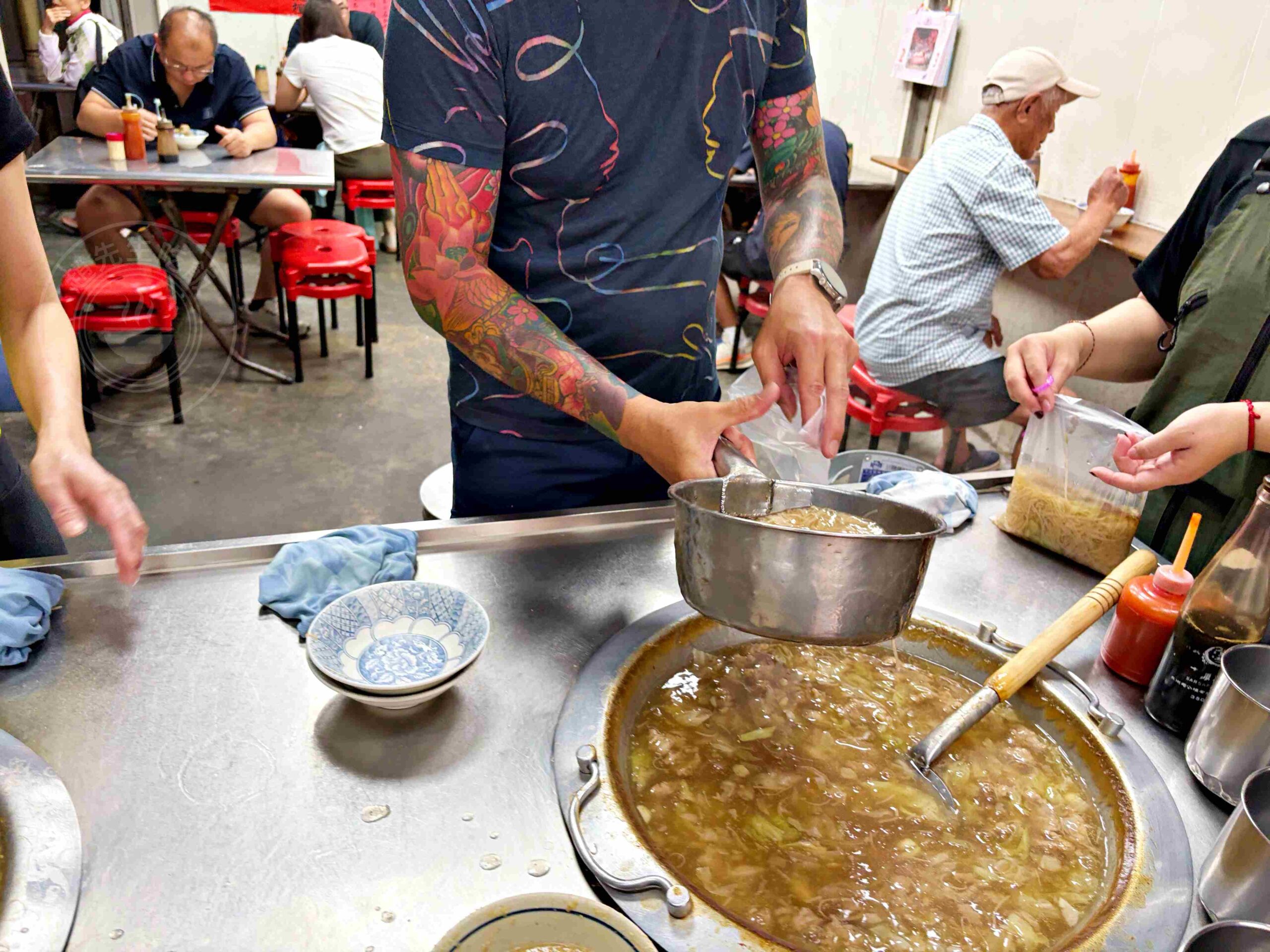 【彰化美食】車路口肉羹，傳承60年，在地人、500碗都推薦的古早味推薦(菜單) @趙先生吃飯