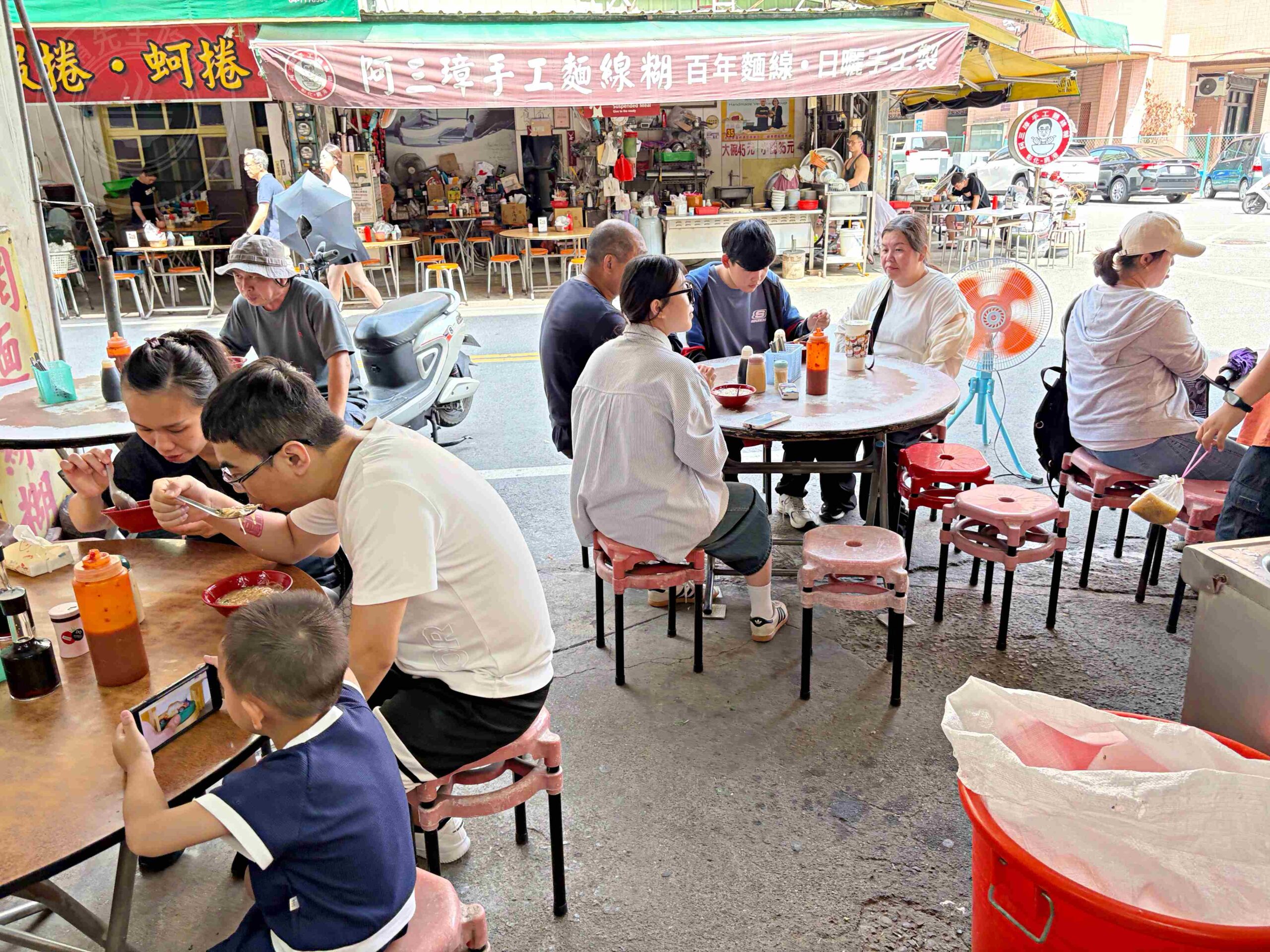 【彰化鹿港美食】王罔麵線糊,一碗35元肉塊給得很實在的傳統小吃推薦(菜單) @趙先生吃飯 【彰化鹿港美食】王罔麵線糊,一碗35元肉塊給得很實在的傳統小吃推薦(菜單) @趙先生吃飯