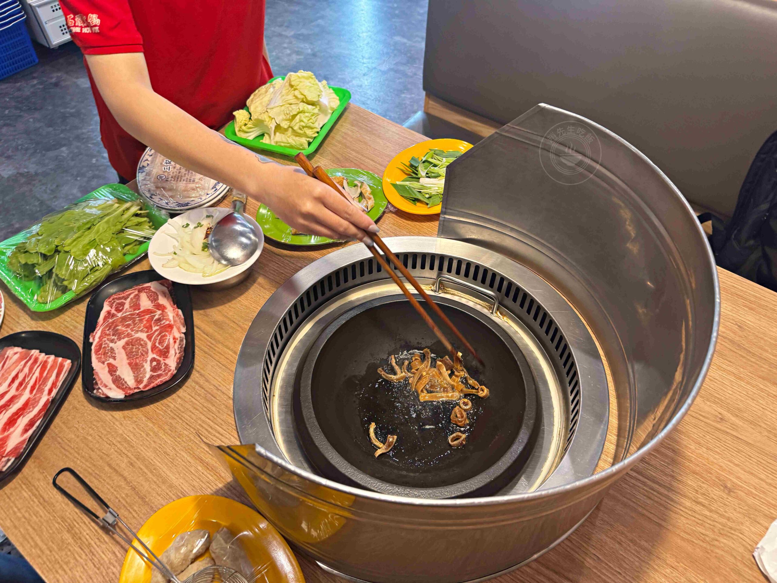 【永和美食】金川石頭火鍋，小紅莓創始人二代店，懷舊湯頭爆炒肉片推薦(菜單) @趙先生吃飯