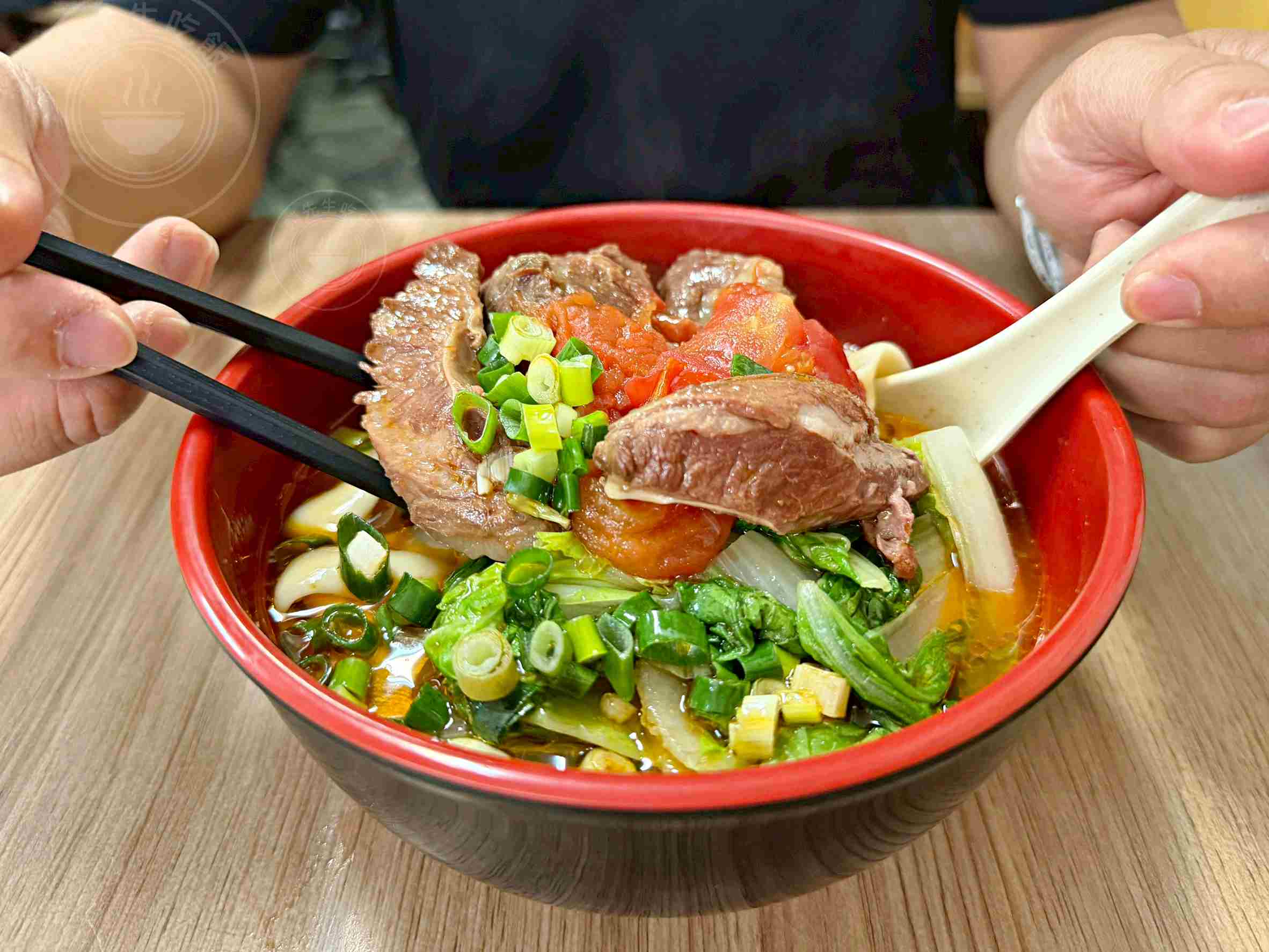 【大安區美食】永康刀削麵,機器人削麵滿新奇,麵類份料量超大推薦炸醬麵、番茄牛肉麵(菜單) @趙先生吃飯 【大安區美食】永康刀削麵,機器人削麵滿新奇,麵類份料量超大推薦炸醬麵、番茄牛肉麵(菜單) @趙先生吃飯