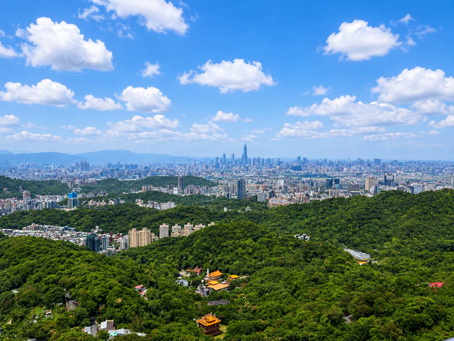 【內湖景點】碧山巖開漳聖王廟，免費好停車的散步路線，遠眺台北101推薦(白石湖吊橋) @趙先生吃飯