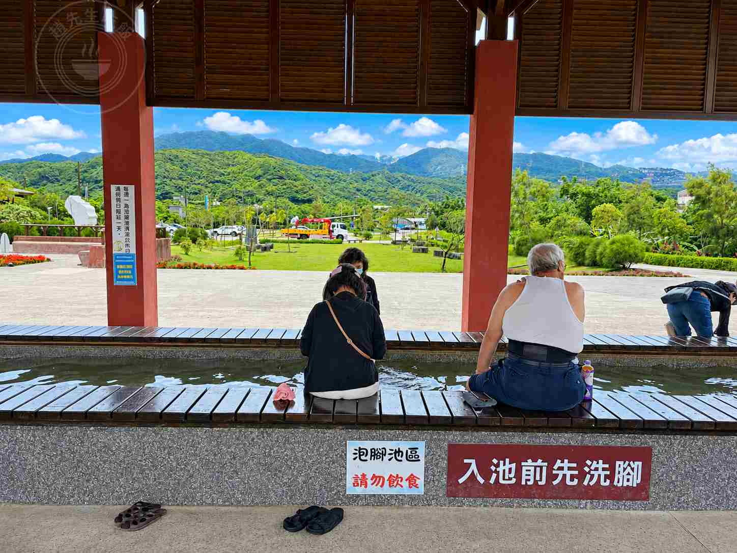 【金山北海岸景點】大鵬足湯公園免費泡美人湯，還能溫泉煮蛋推薦(菜單) @趙先生吃飯