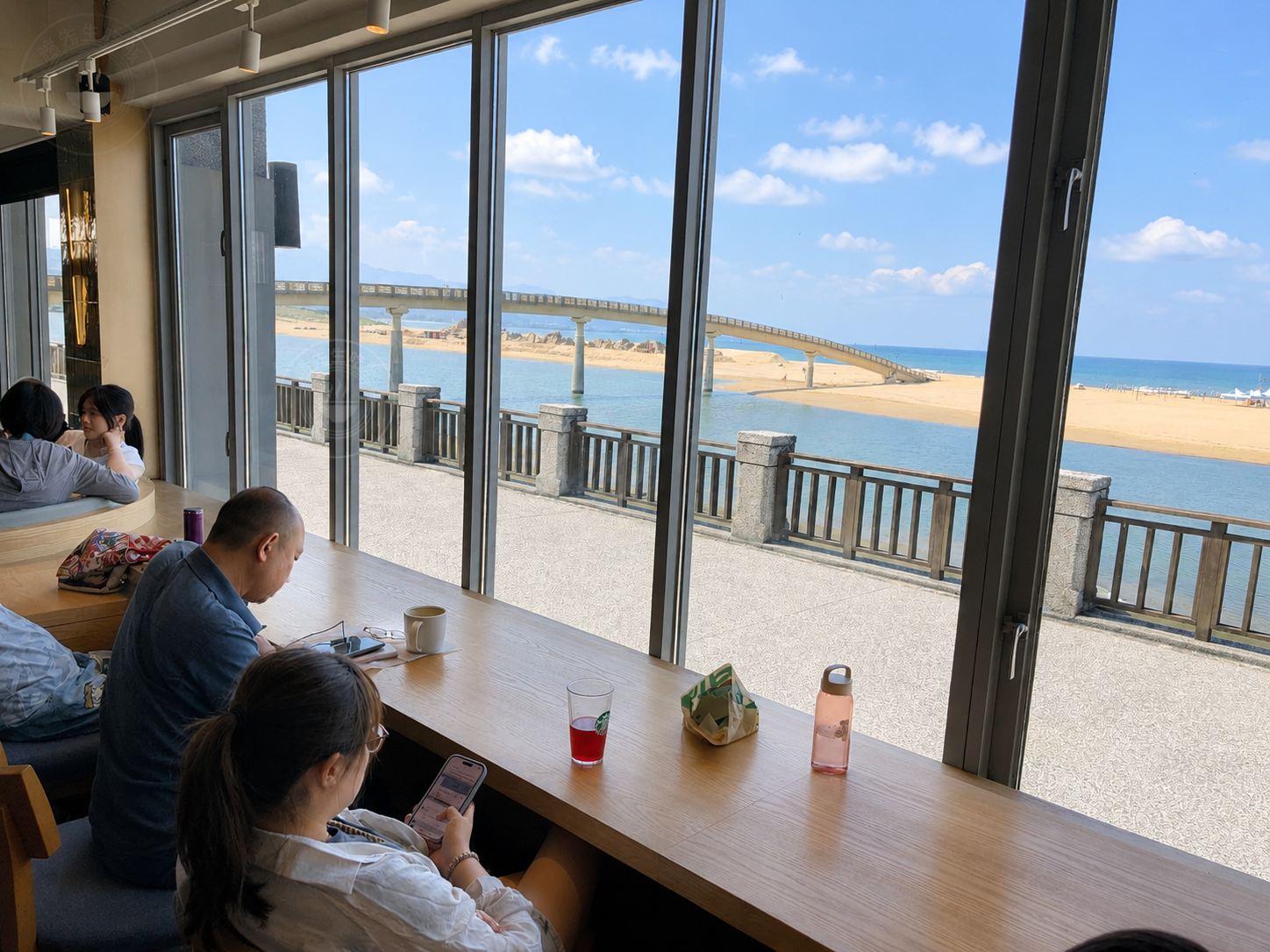 【福隆美食】星巴克福隆觀海門市,全台最靠近沙灘的海景第一排,不限時咖啡廳推薦(菜單) @趙先生吃飯 【福隆美食】星巴克福隆觀海門市,全台最靠近沙灘的海景第一排,不限時咖啡廳推薦(菜單) @趙先生吃飯