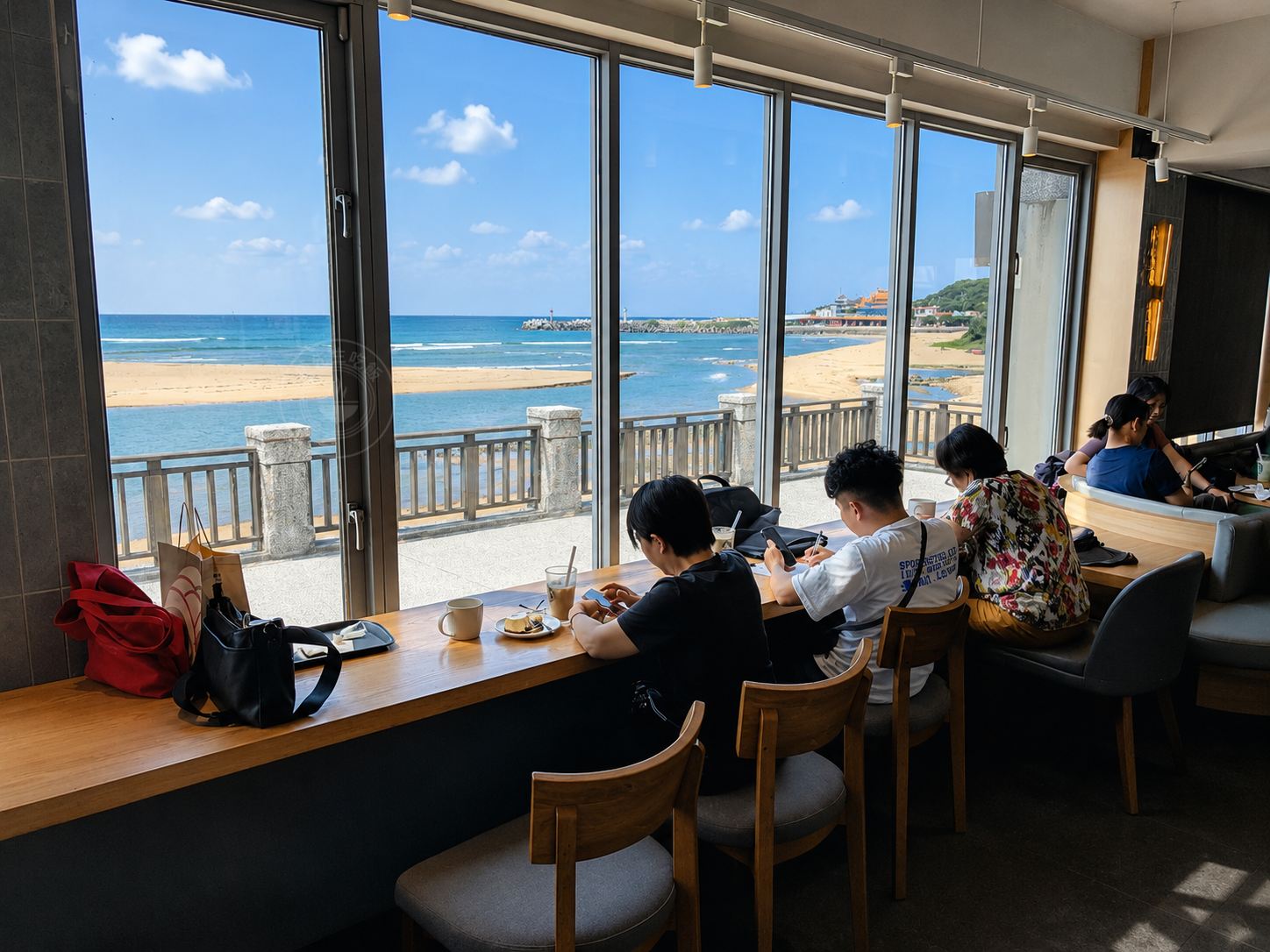 【福隆美食】星巴克福隆觀海門市，全台最靠近沙灘的海景第一排，不限時咖啡廳推薦(菜單) @趙先生吃飯