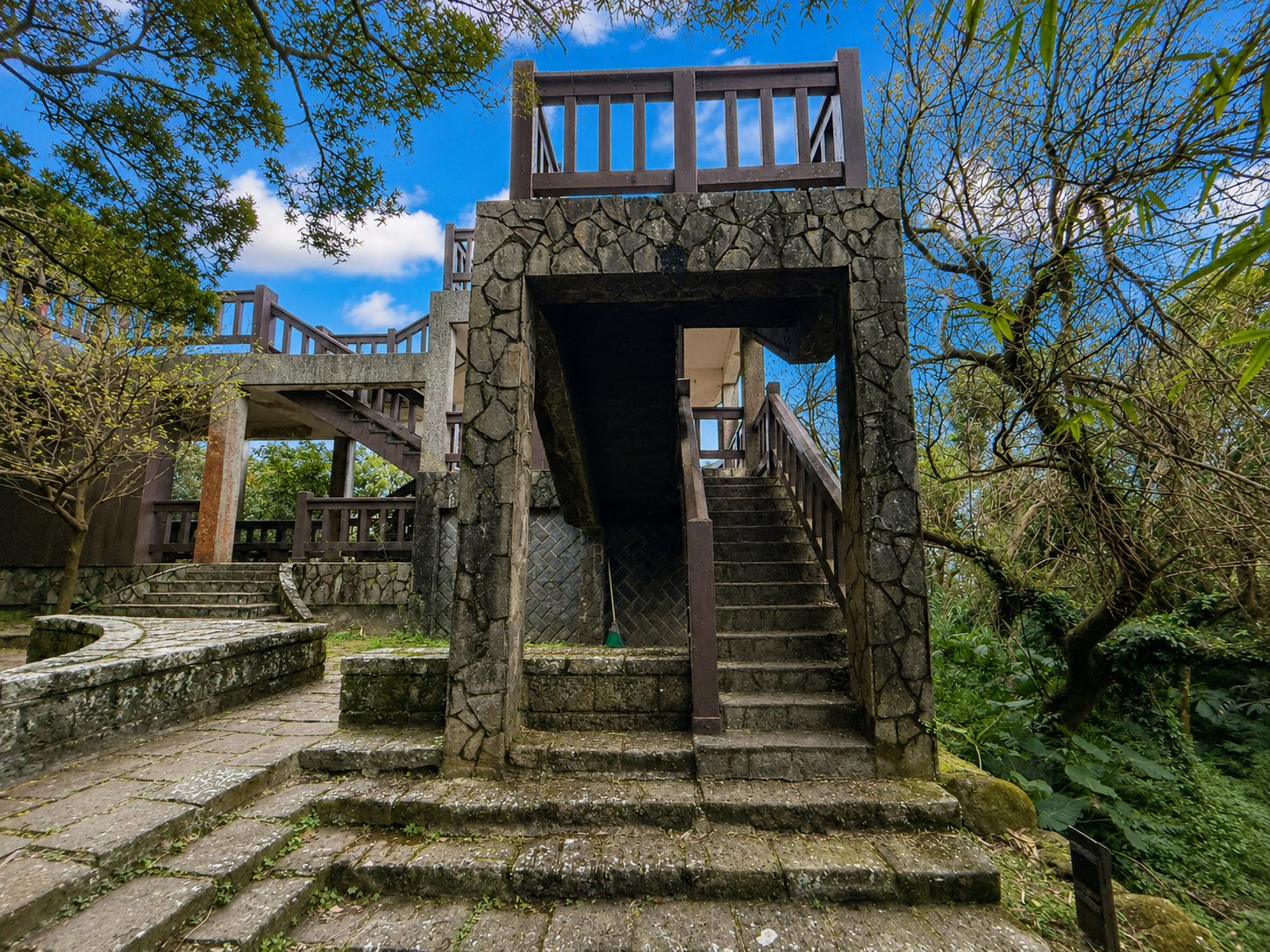 【北投/陽明山景點】中正山親山步道,15分鐘輕鬆登頂,大台北環繞風景推薦(360度觀景台) @趙先生吃飯 【北投/陽明山景點】中正山親山步道,15分鐘輕鬆登頂,大台北環繞風景推薦(360度觀景台) @趙先生吃飯