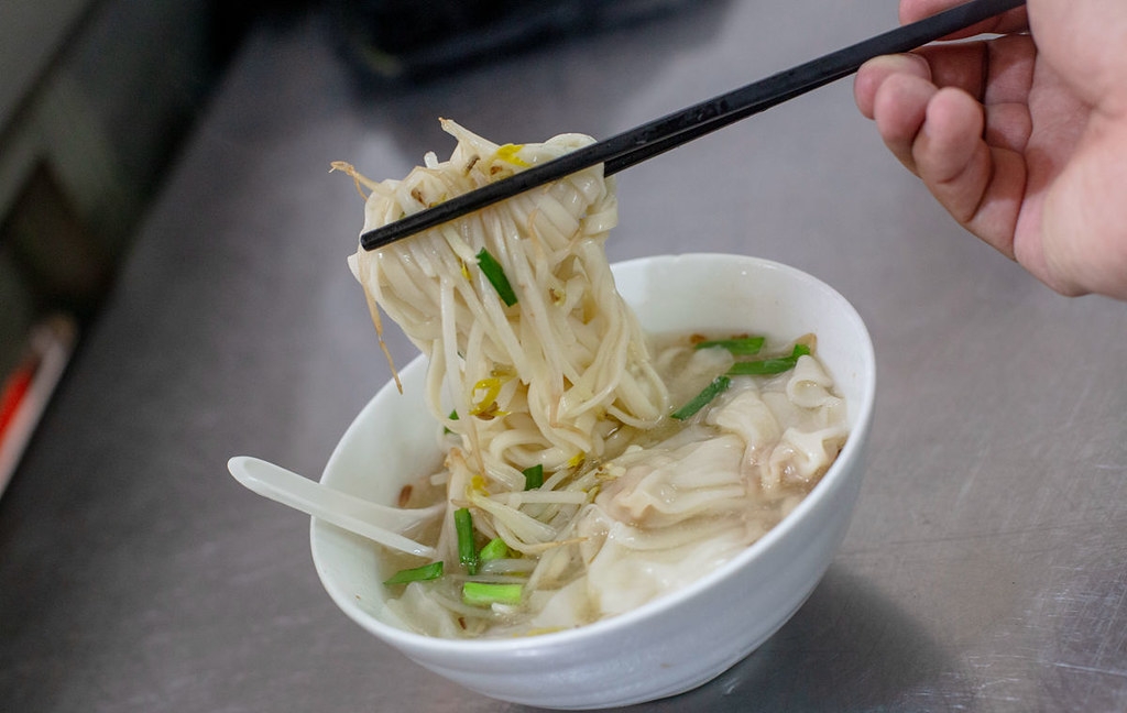 【雙連美食】阿田麵，飄香70年赤峰街老字號，巷弄隱藏版靈魂油蔥酥湯頭餛飩麵推薦(菜單) @趙先生吃飯
