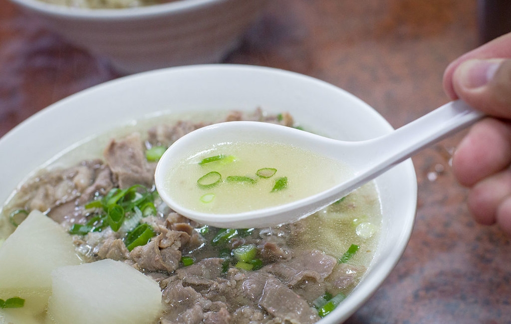 【林口美食】老占元拉麵大王，竹林山觀音寺旁超狂6000則評論，平日下午也爆滿拉麵推薦(菜單) @趙先生吃飯