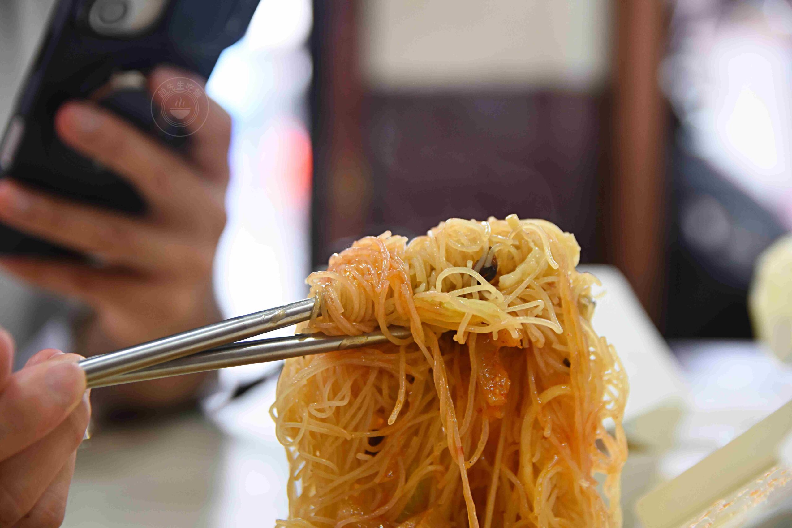 【三重美食】無名炒麵炒米粉油飯，網路幾乎沒人說的超低調神祕攤位，30元爆量銅板價炒麵、古早味油飯推薦(菜單) @趙先生吃飯