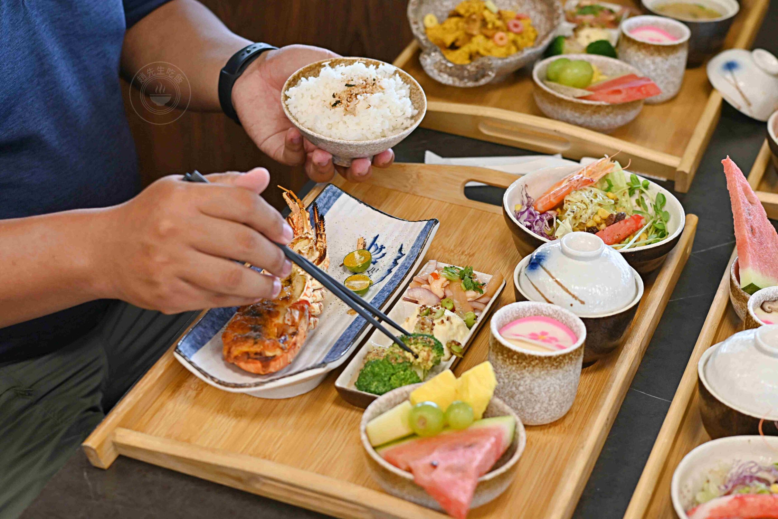 【宜蘭美食】光鮮生活美食館，礁溪極品個人定食，大片稻田窗景、烤鴨、肋排、龍蝦都推薦(菜單) @趙先生吃飯